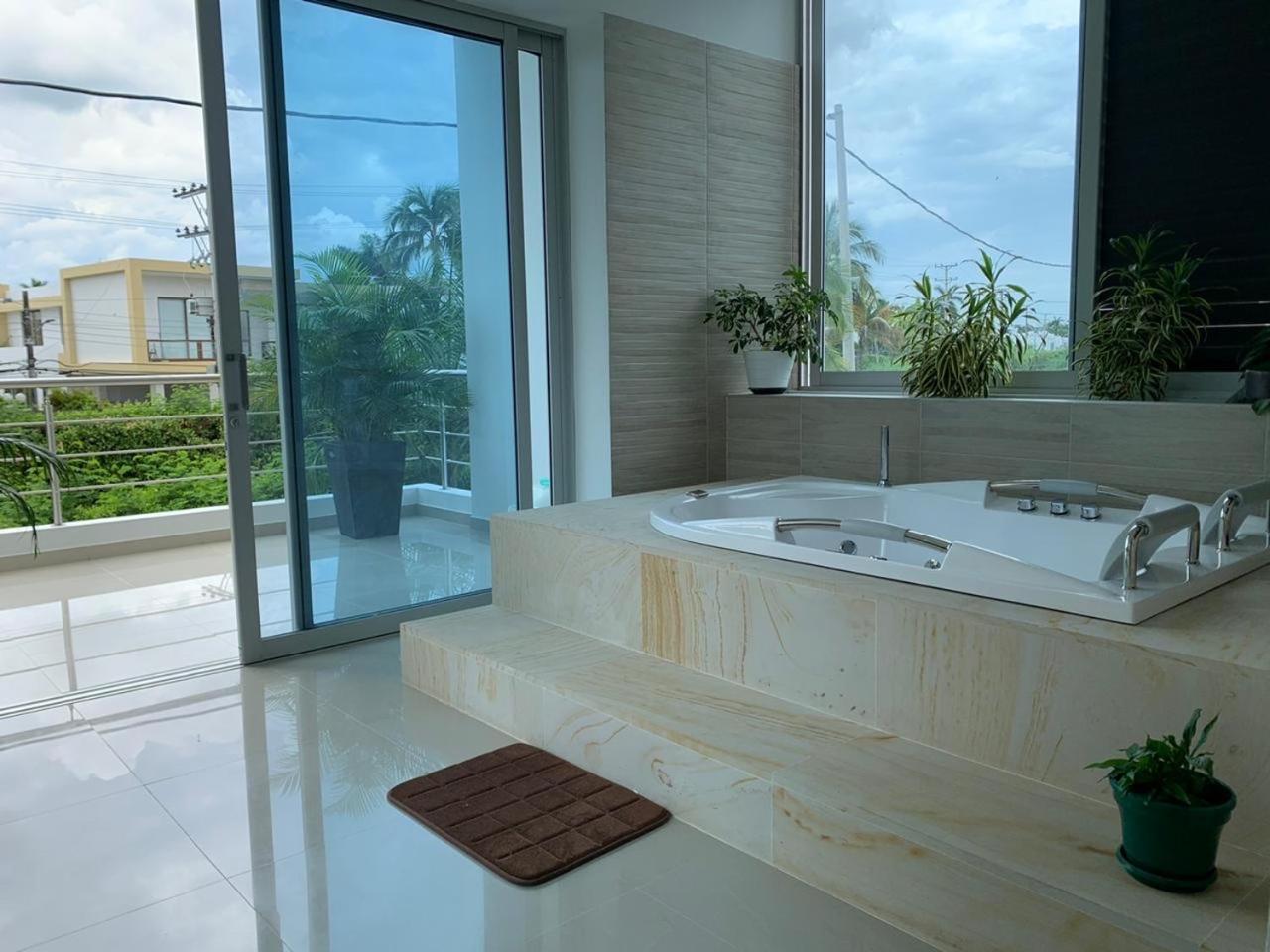Casa Campestre en Condominio Lagos Del Peñon