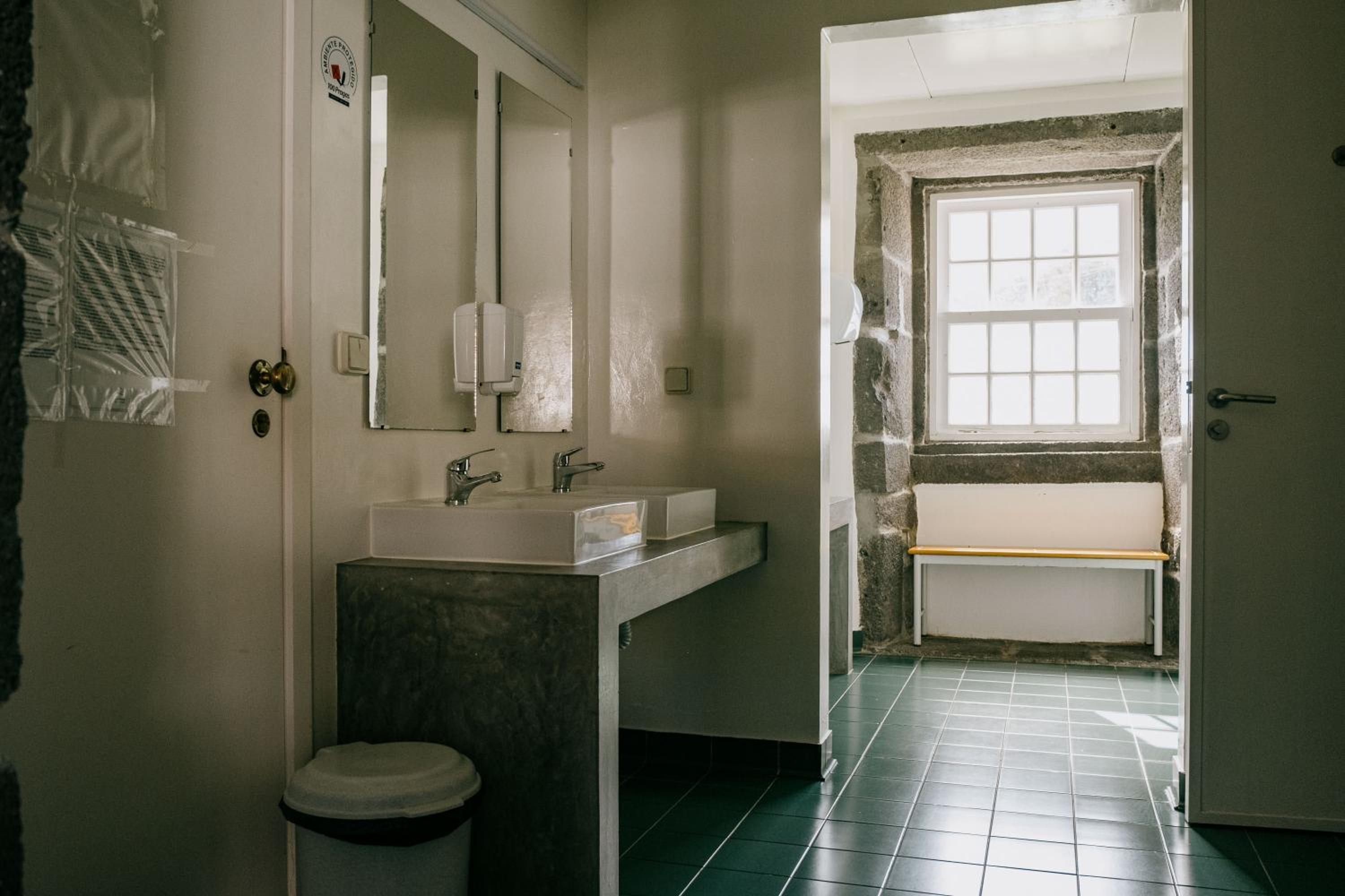 Azores Youth Hostels - Pico