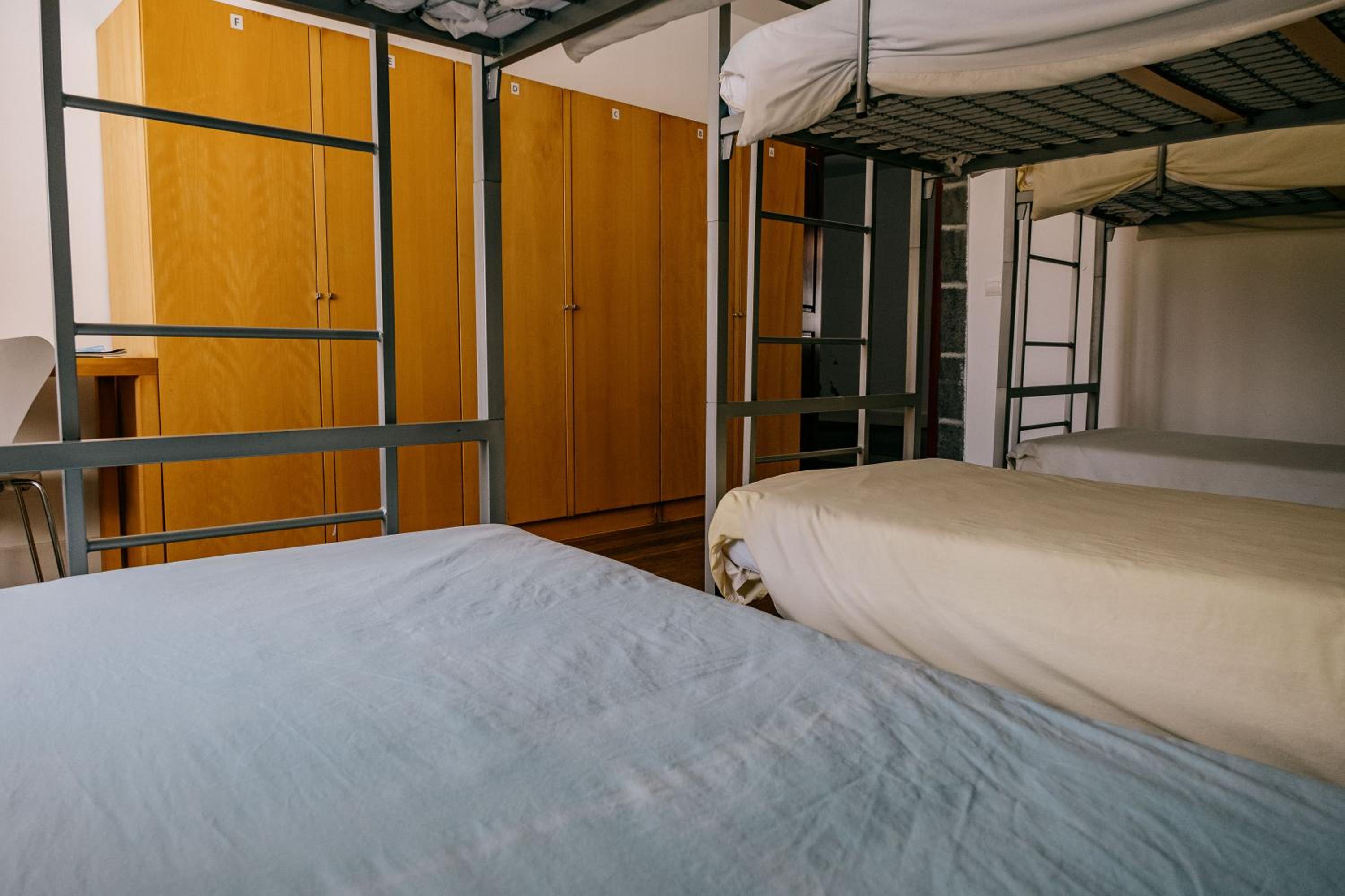 Azores Youth Hostels - Pico
