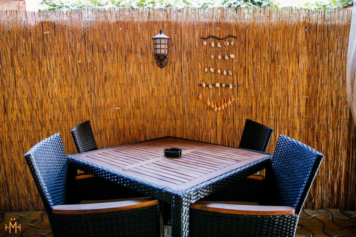 outdoor BBQ area