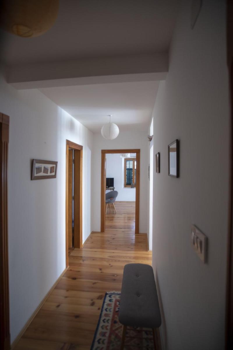 Spacious loft with terrace view 4