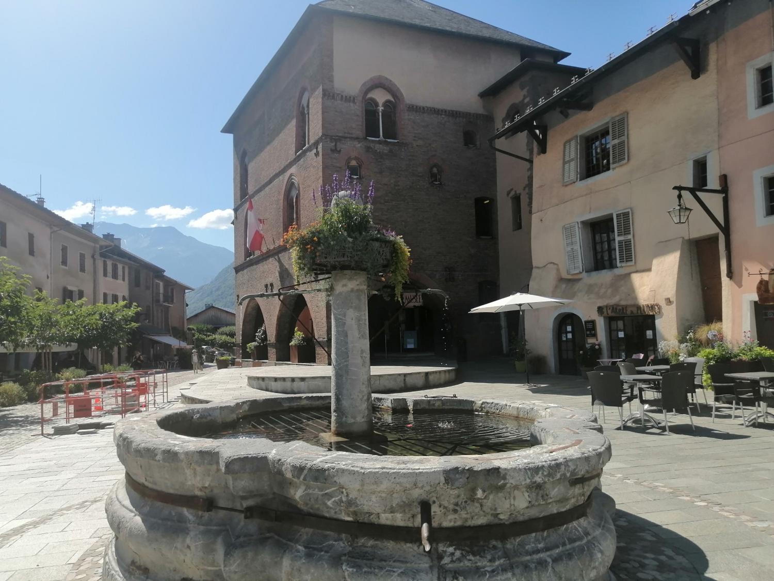 Photo 33