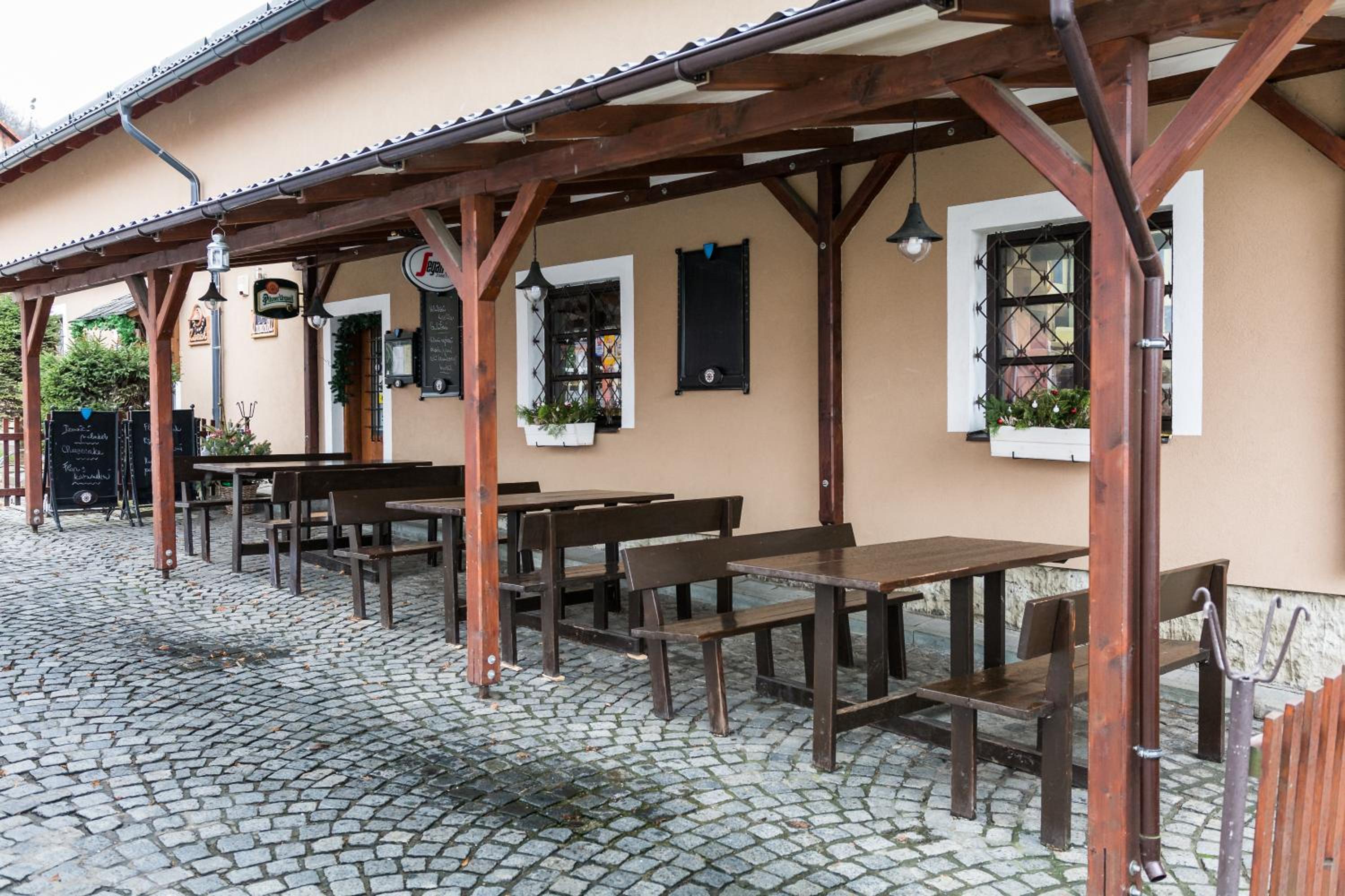U Námořníka-Restaurant a penzion