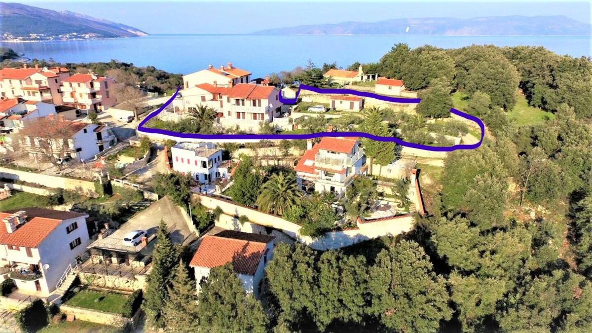 Apartments Alenka by the sea view 5
