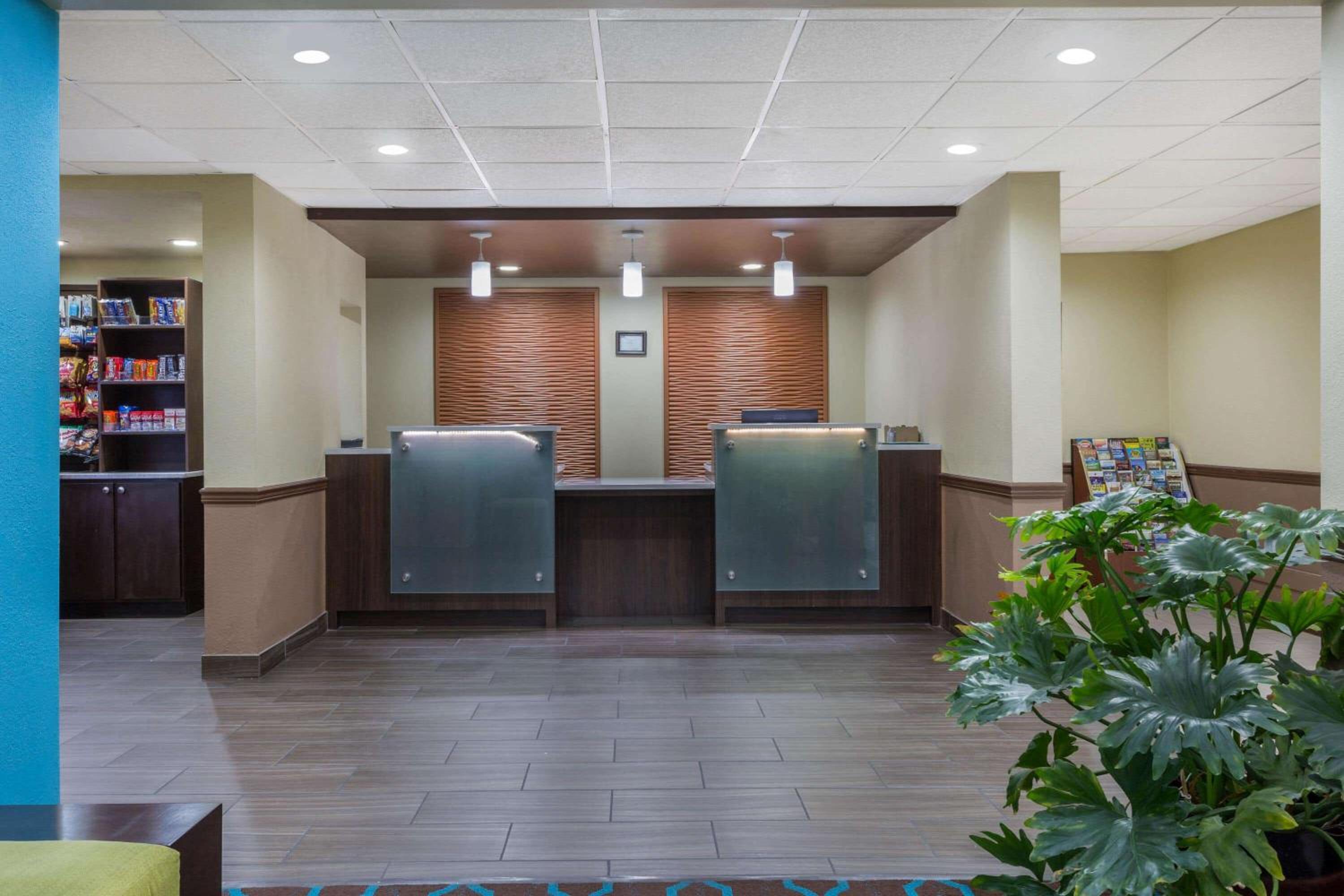 Wytheville Vacations - La Quinta by Wyndham Wytheville - Property Image 26