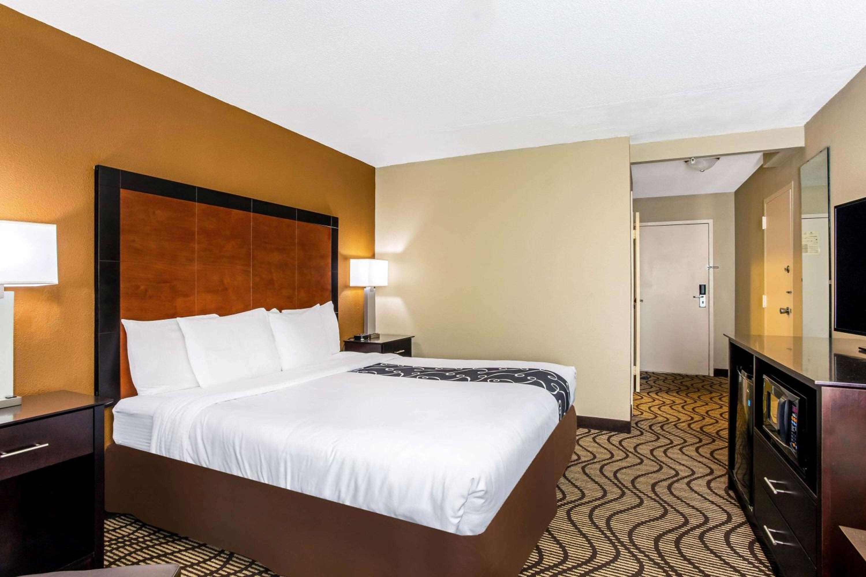 Wytheville Vacations - La Quinta by Wyndham Wytheville - Property Image 19