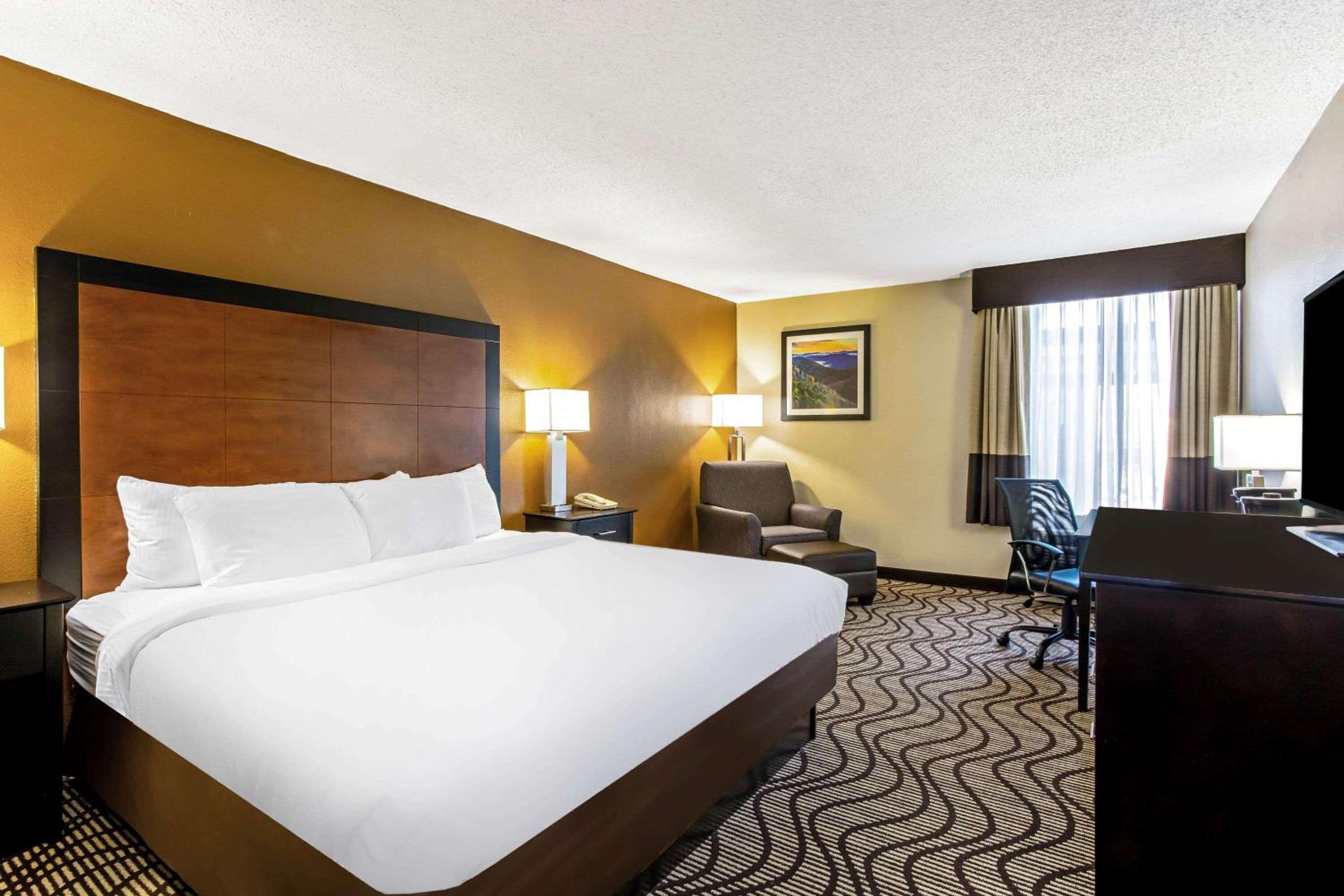 Wytheville Vacations - La Quinta by Wyndham Wytheville - Property Image 1