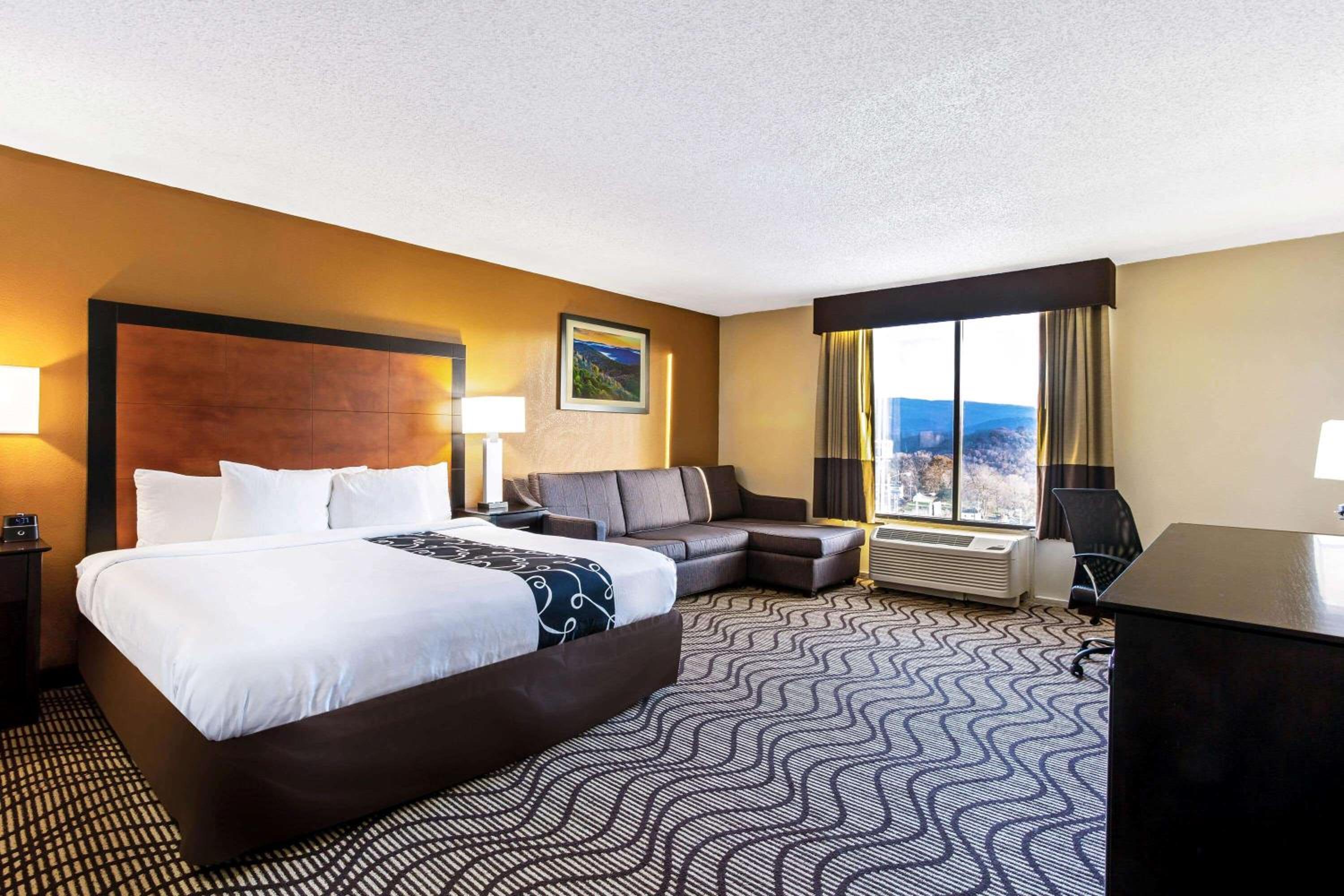 Wytheville Vacations - La Quinta by Wyndham Wytheville - Property Image 10