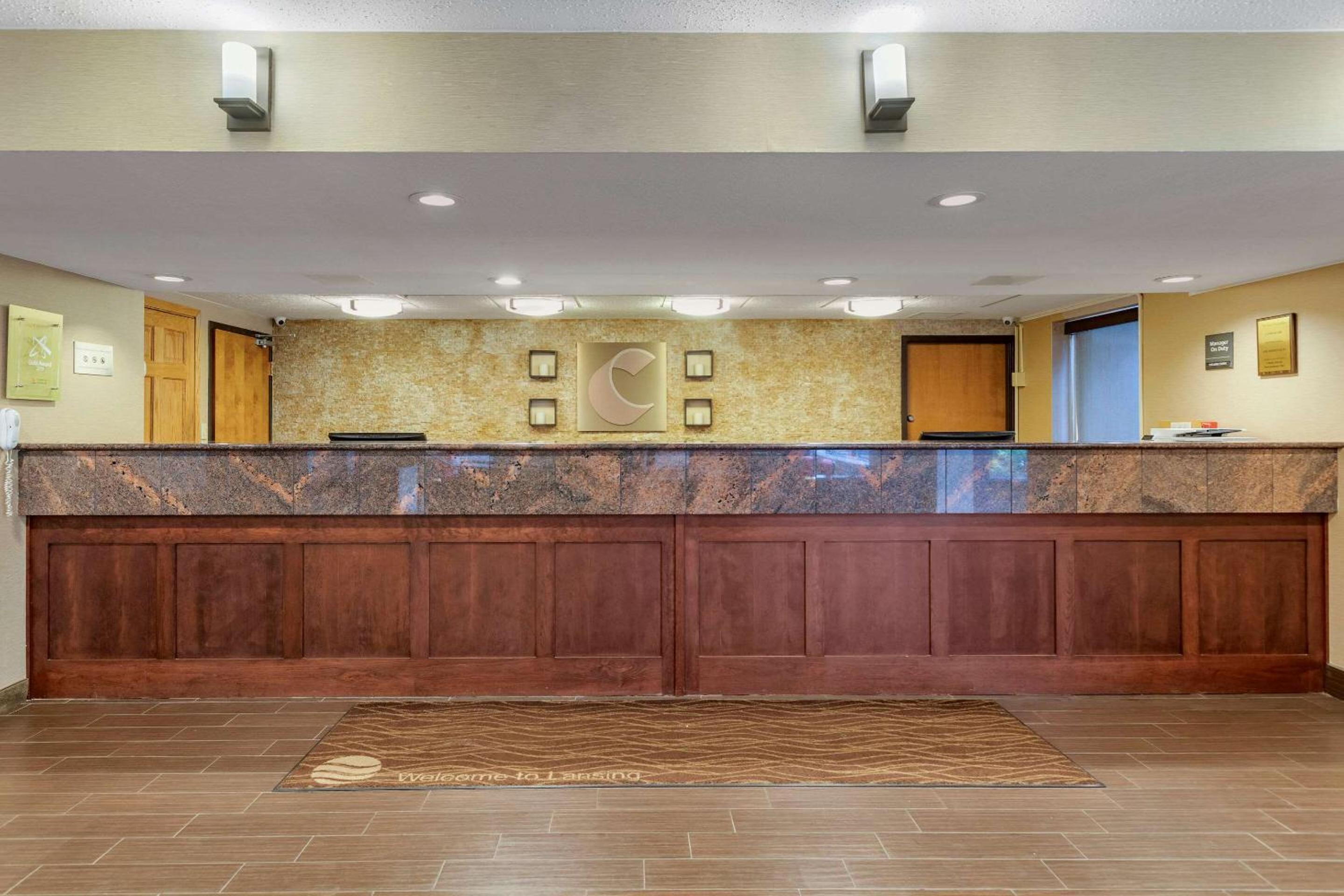 Comfort Inn Lansing West view 5