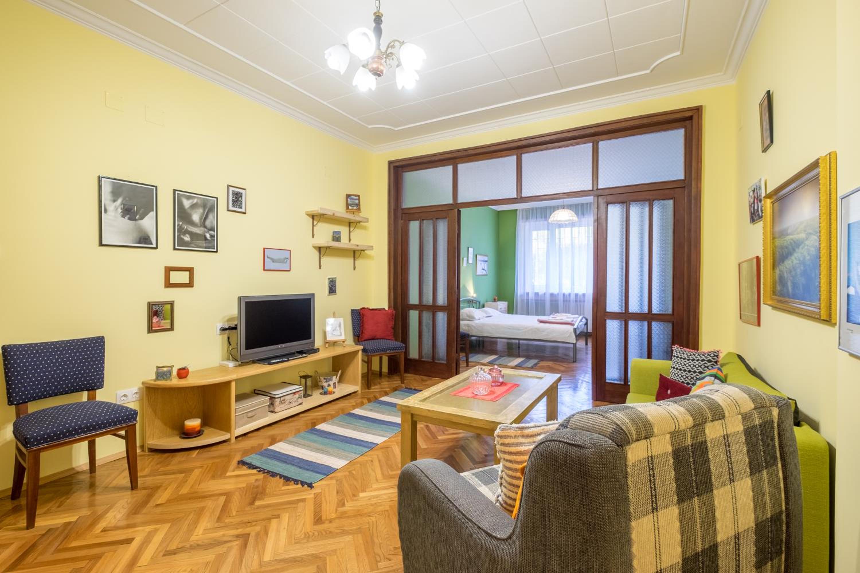 PhotoHome - Aristocratic Center of Sofia view 5