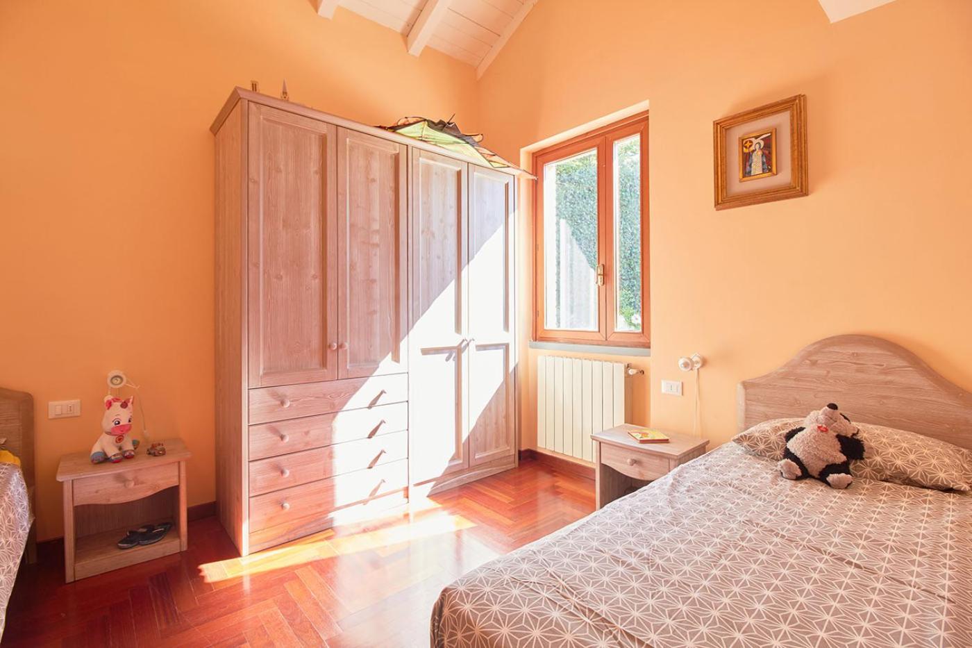 Rivierarent Villa Pina view 5