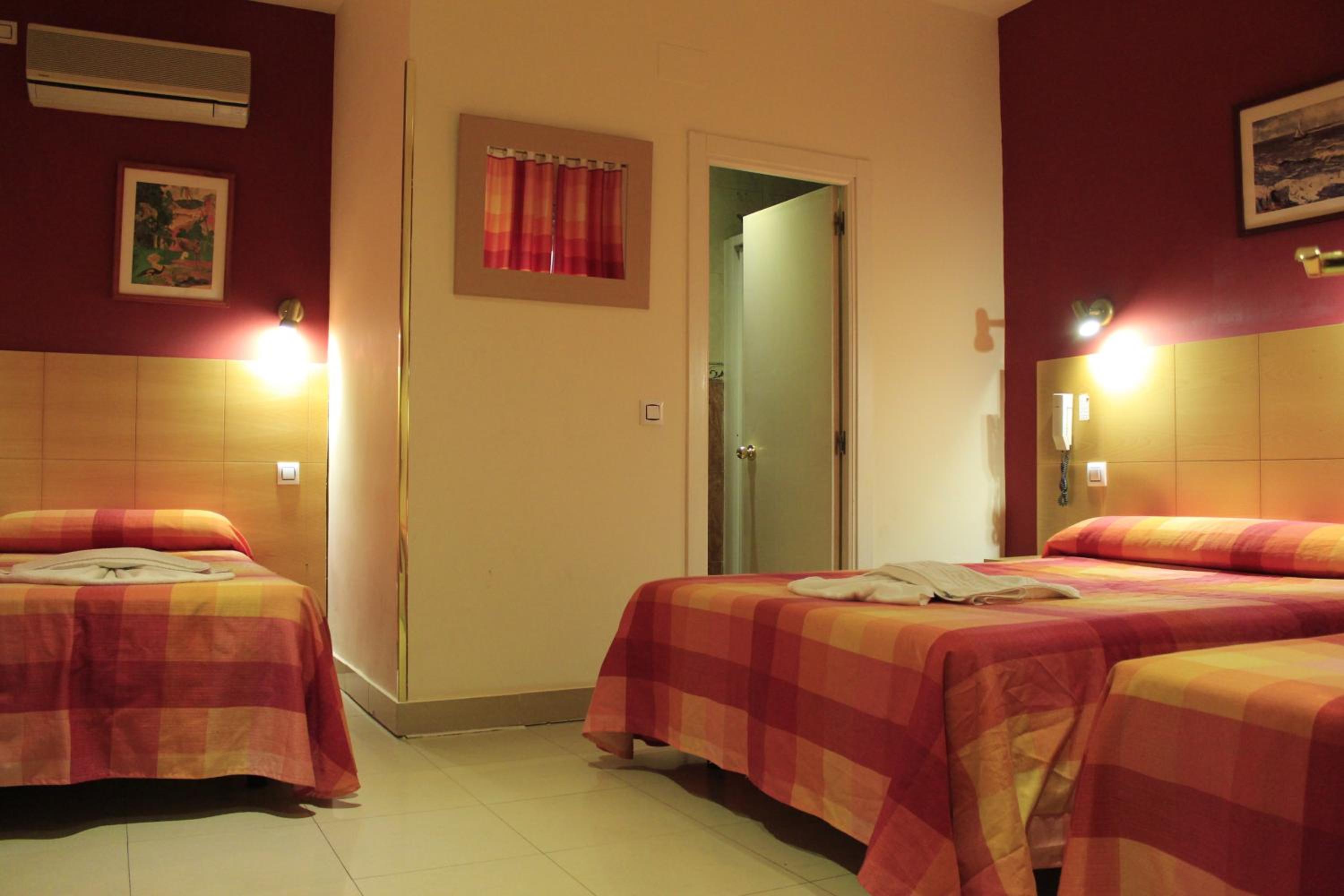 Hostal Inter Plaza Mayor AUTO CHECK IN