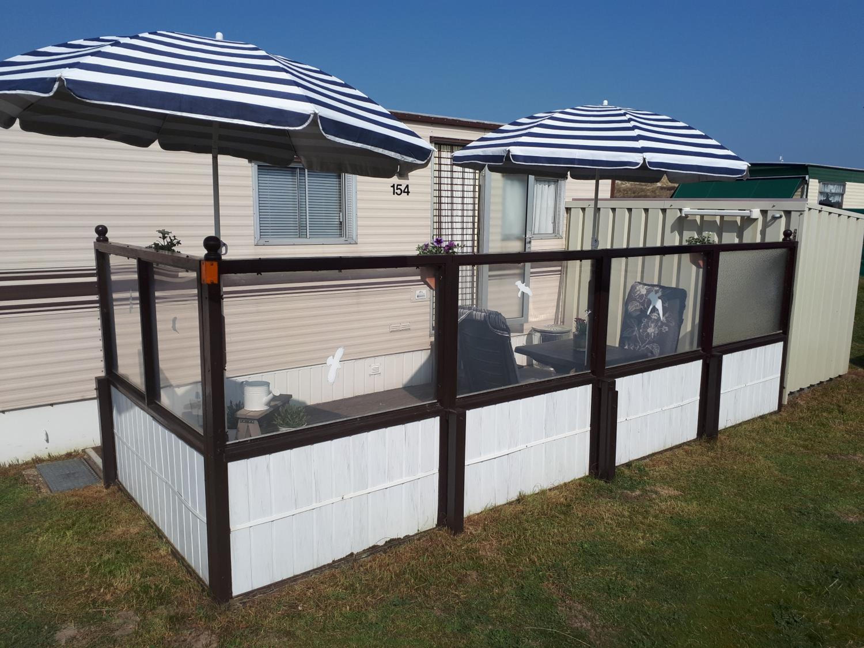 AMELAND-Nes-Duinoord: Stacaravan (chalet) + fietsen direct aan zee! view 4