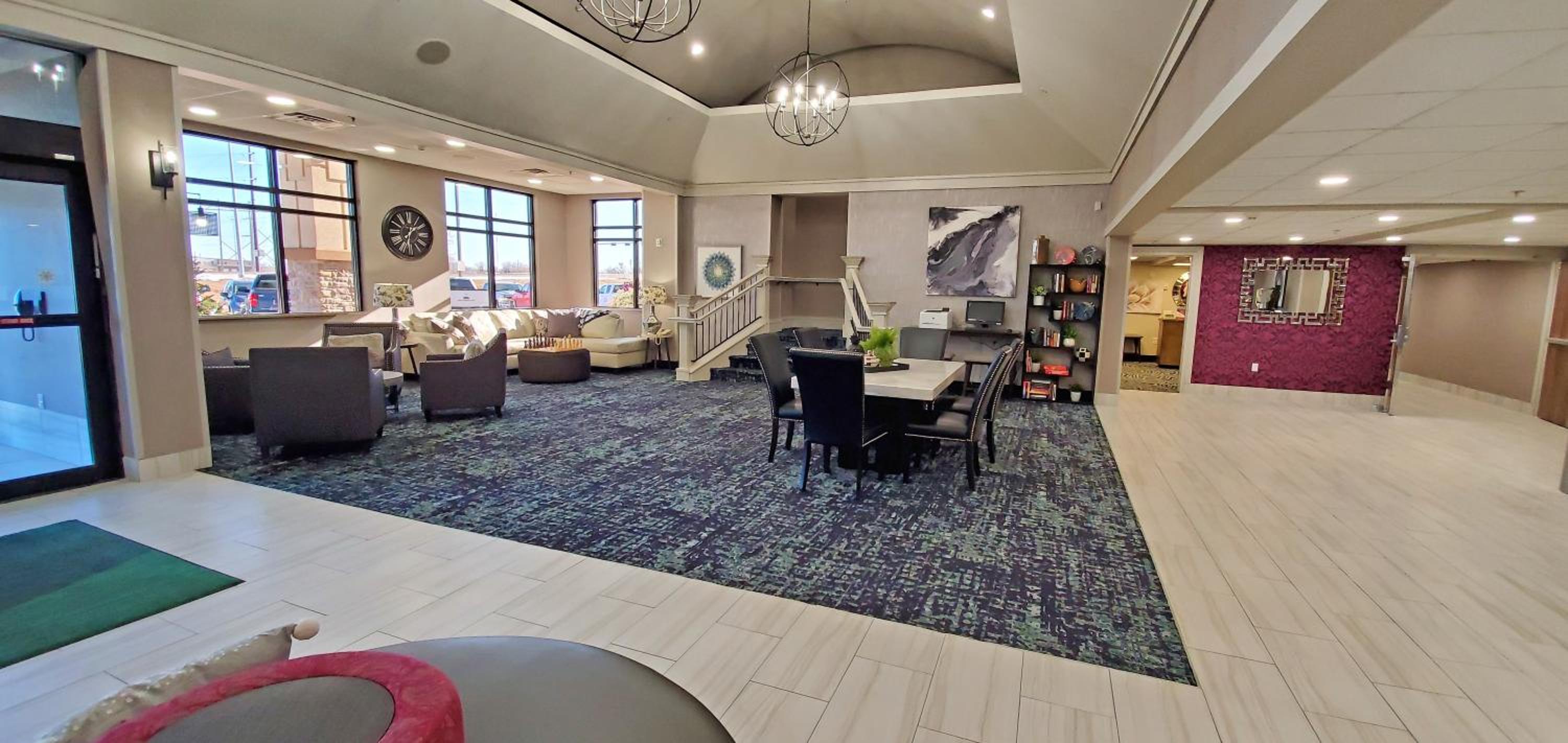 Kearney Vacations - Holiday Inn Kearney, an IHG Hotel - Property Image 3