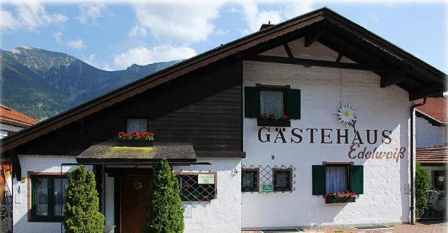 Hotel Edelweiß - Image 1