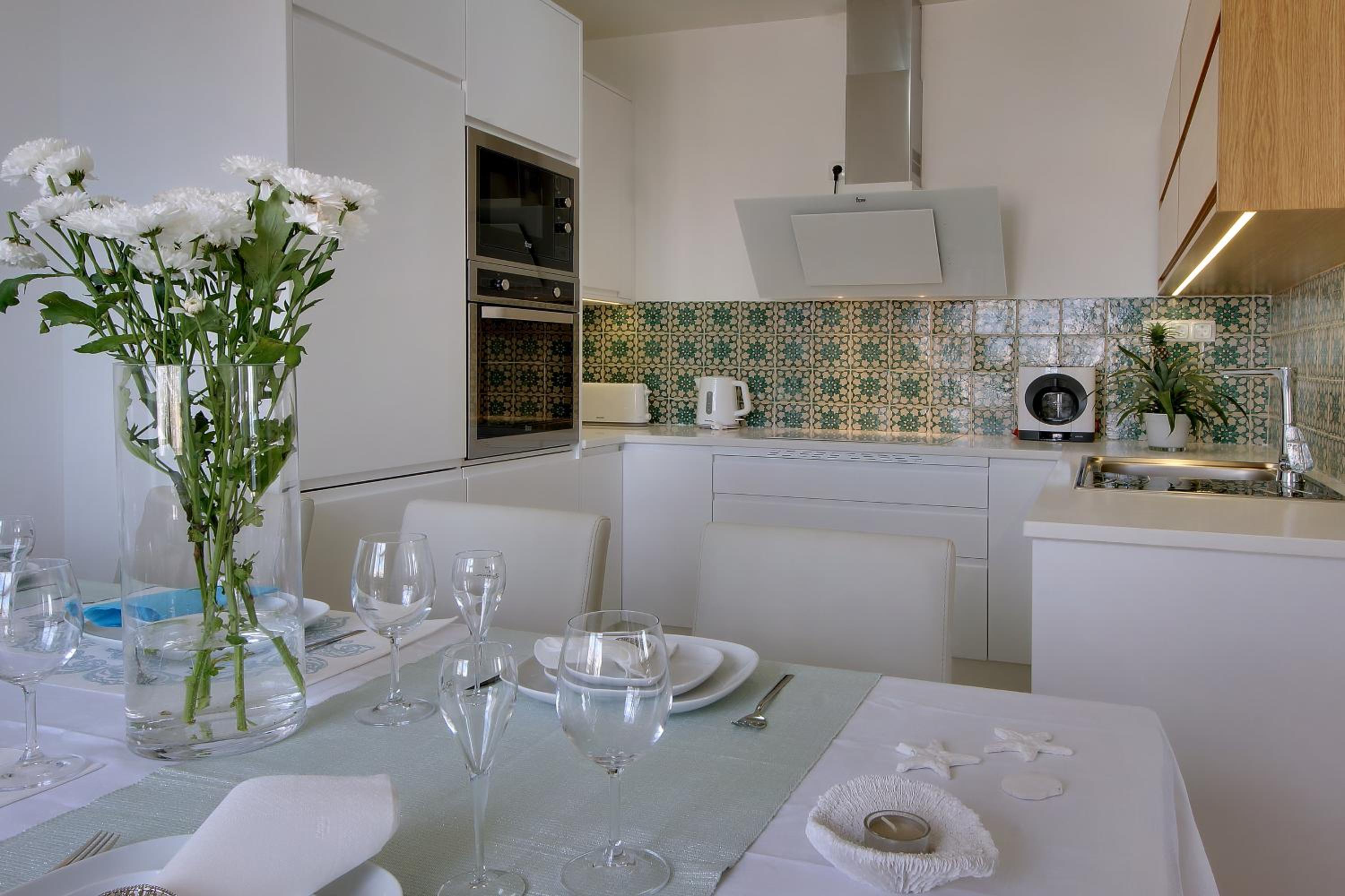 Casa da Bandeira -Perfect Location-Beach front- Rooftop Pool by DreamvillasAlbufeira view 4