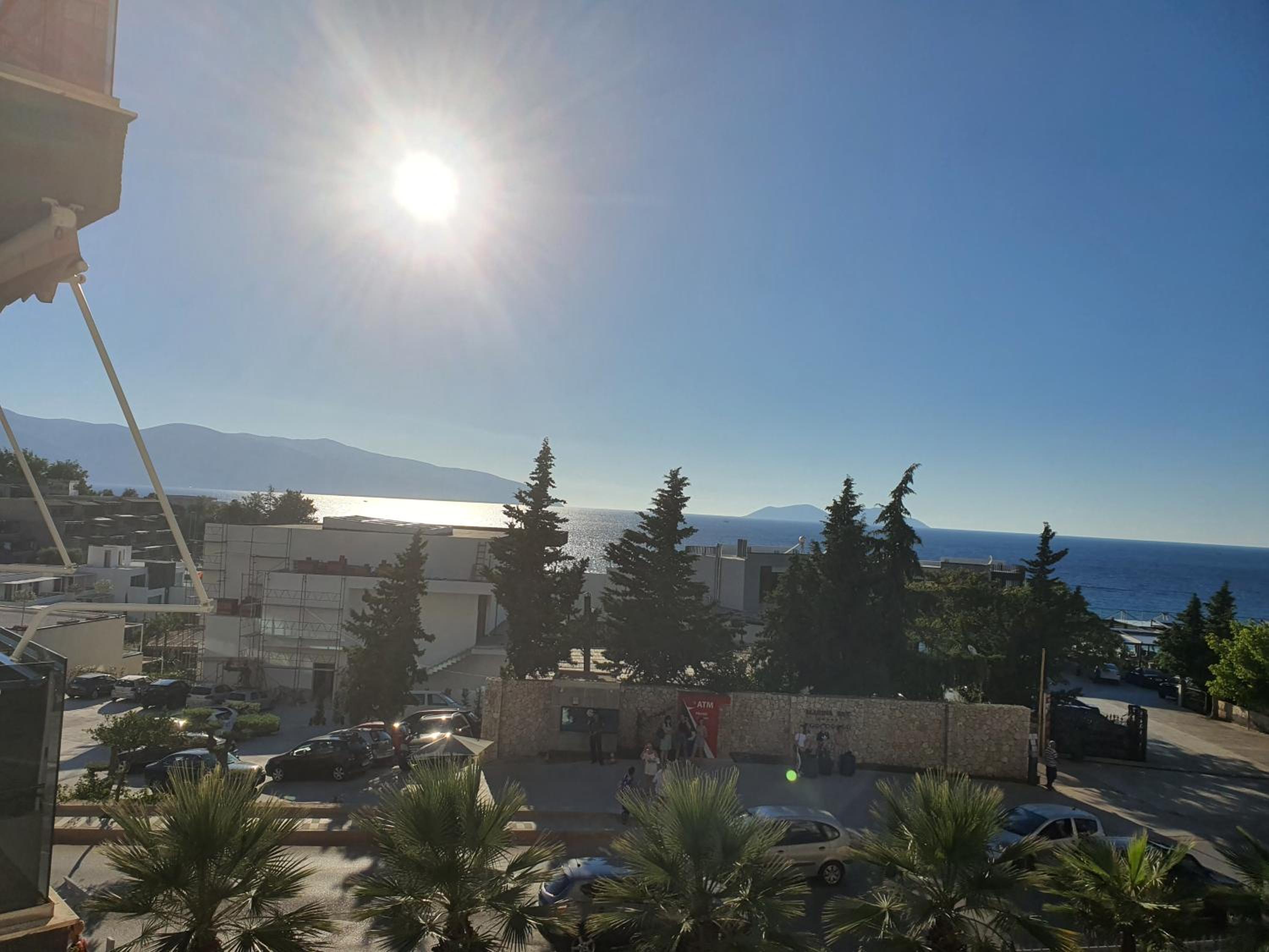 Deni Sea View Apartment