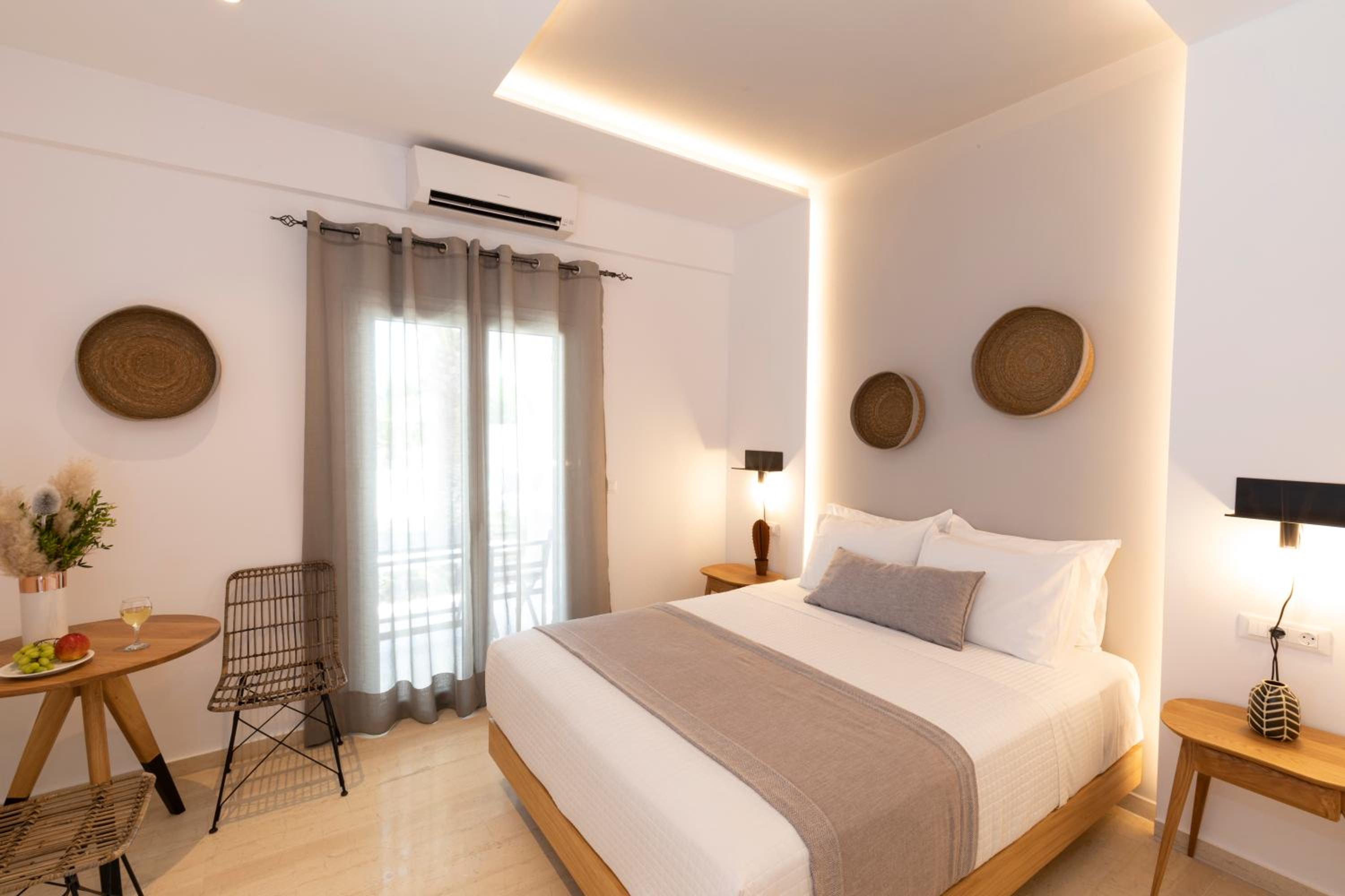 Louis Studios Santorini photo 2