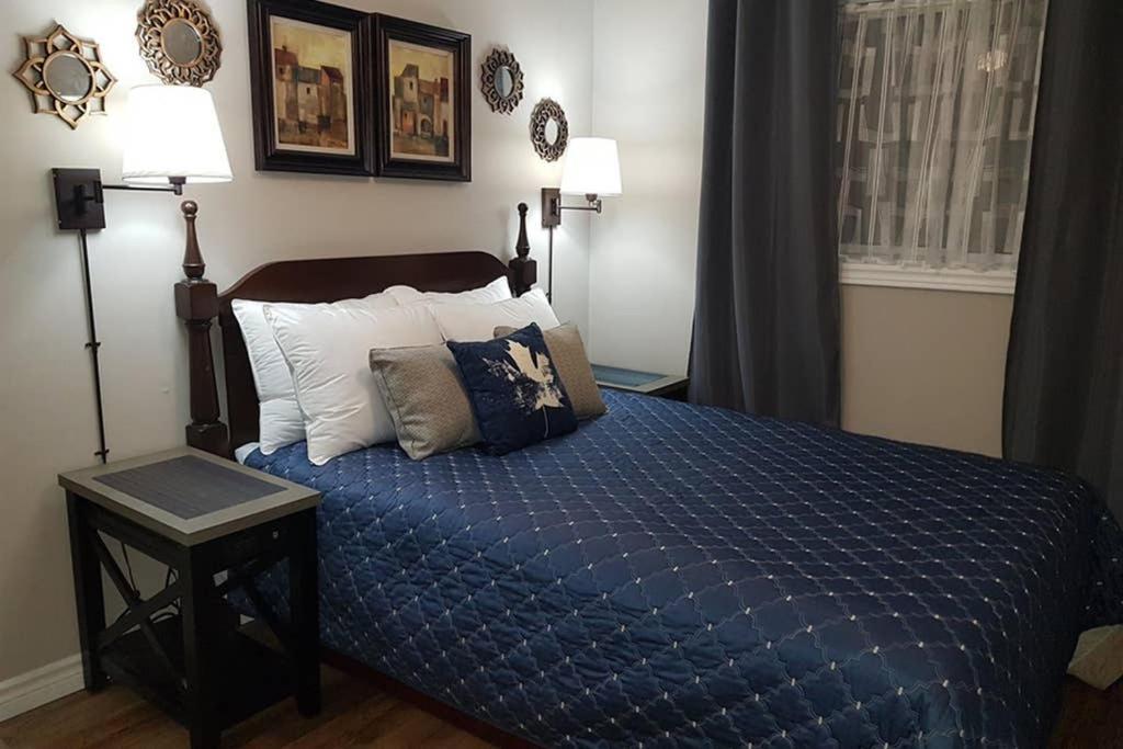 Sarnia's Hidden Gem - 3 BR/2 BA by College/Hwy/Arena