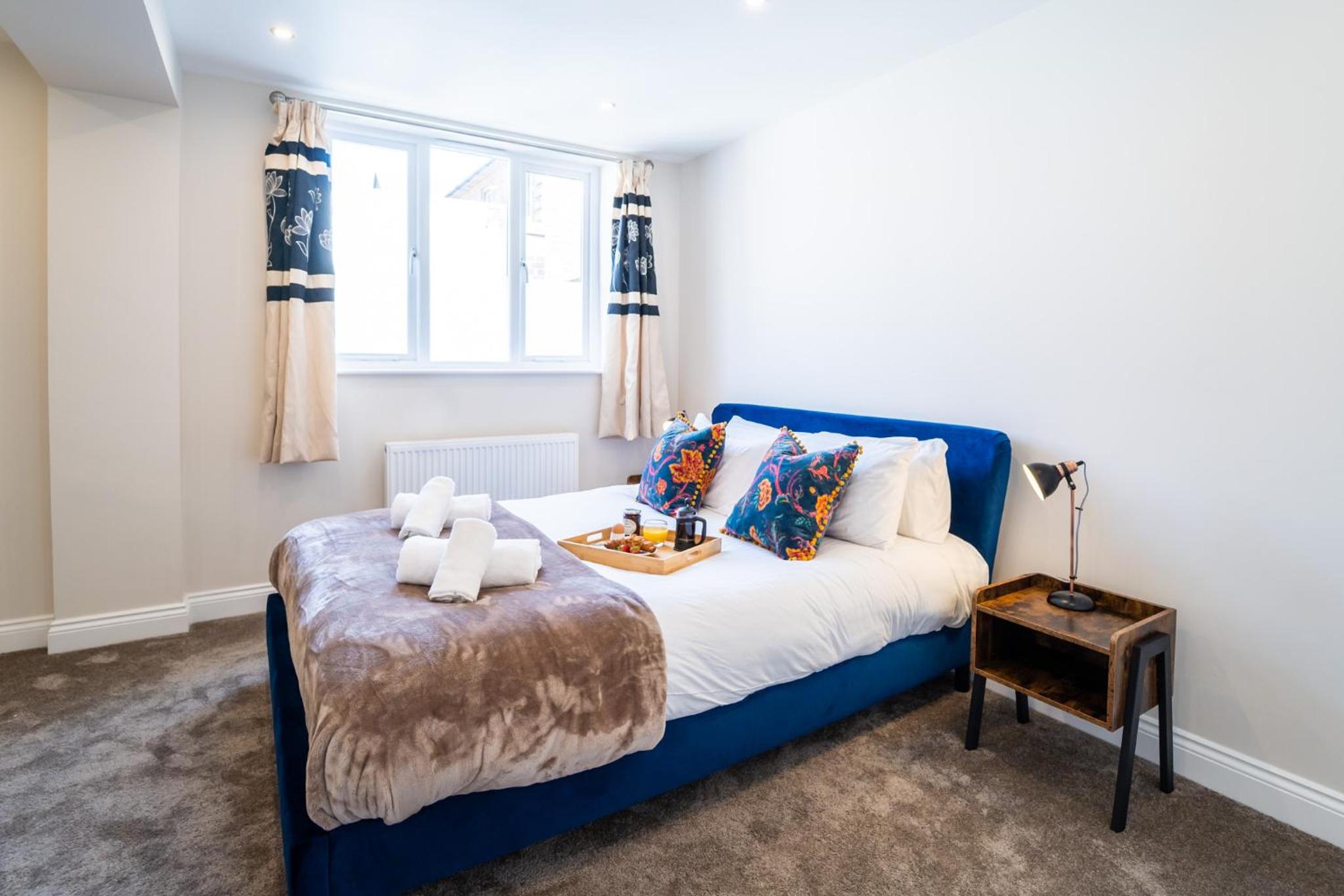 South Quay Apartment view 2