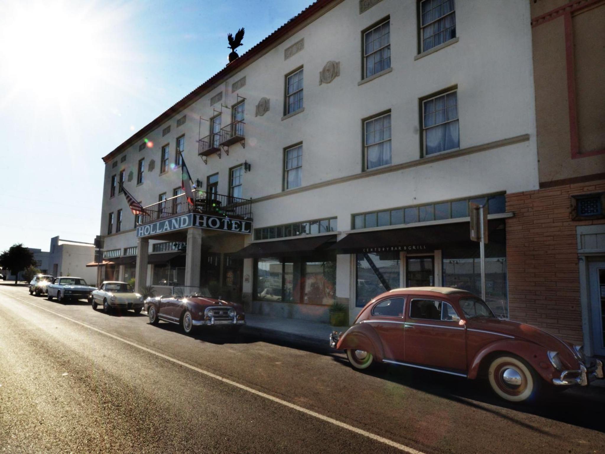 Alpine Vacations - The Holland Hotel - Property Image 16