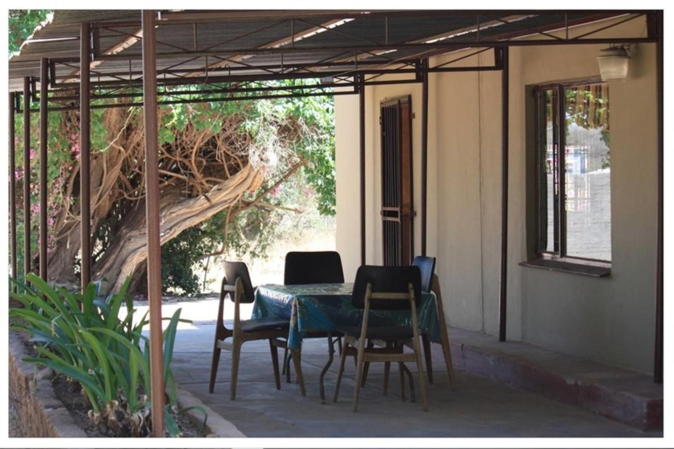 3 Single bedroom in farmhouse in Limpopo Province view 4