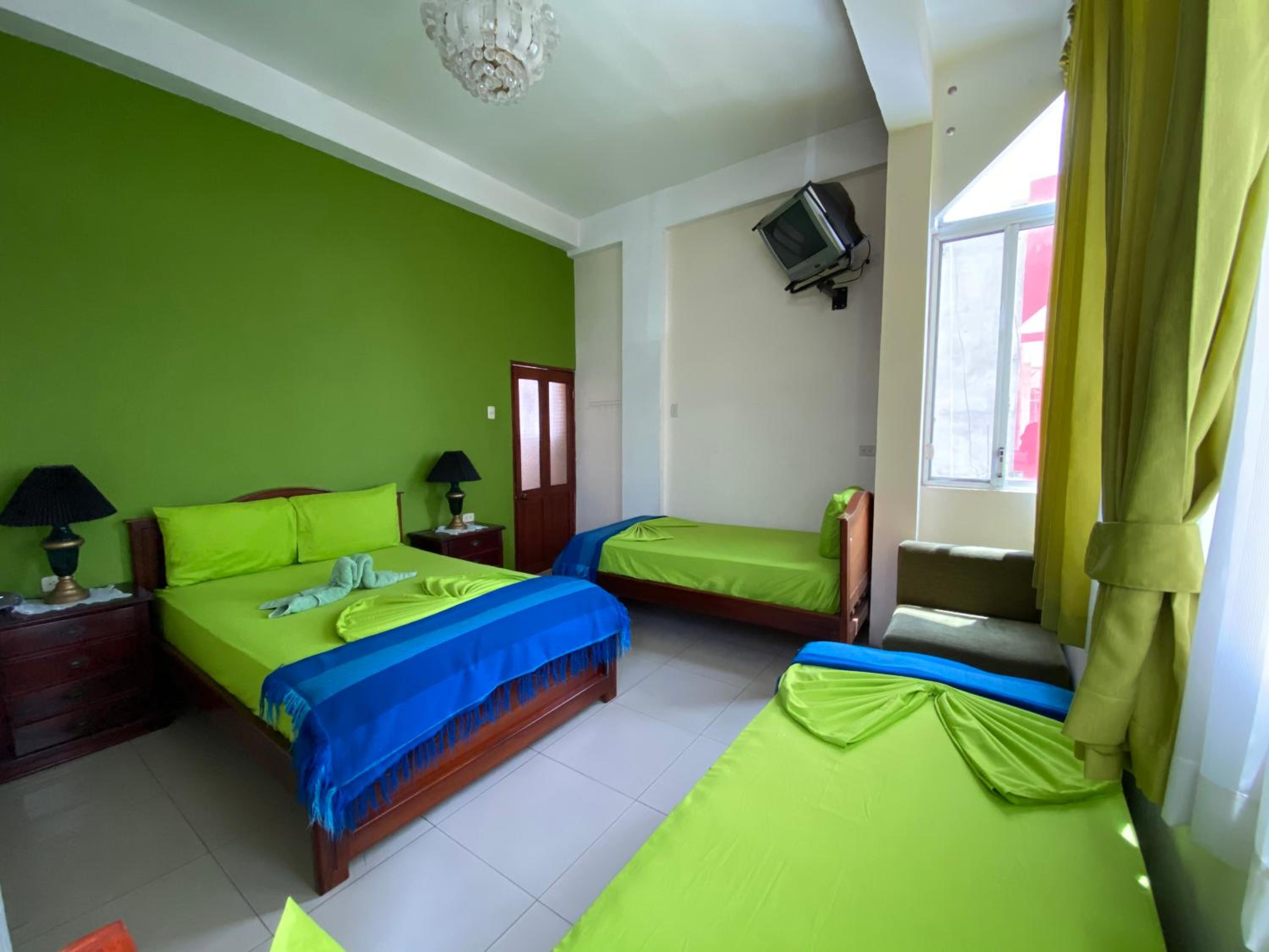Hostal Puerto Azul