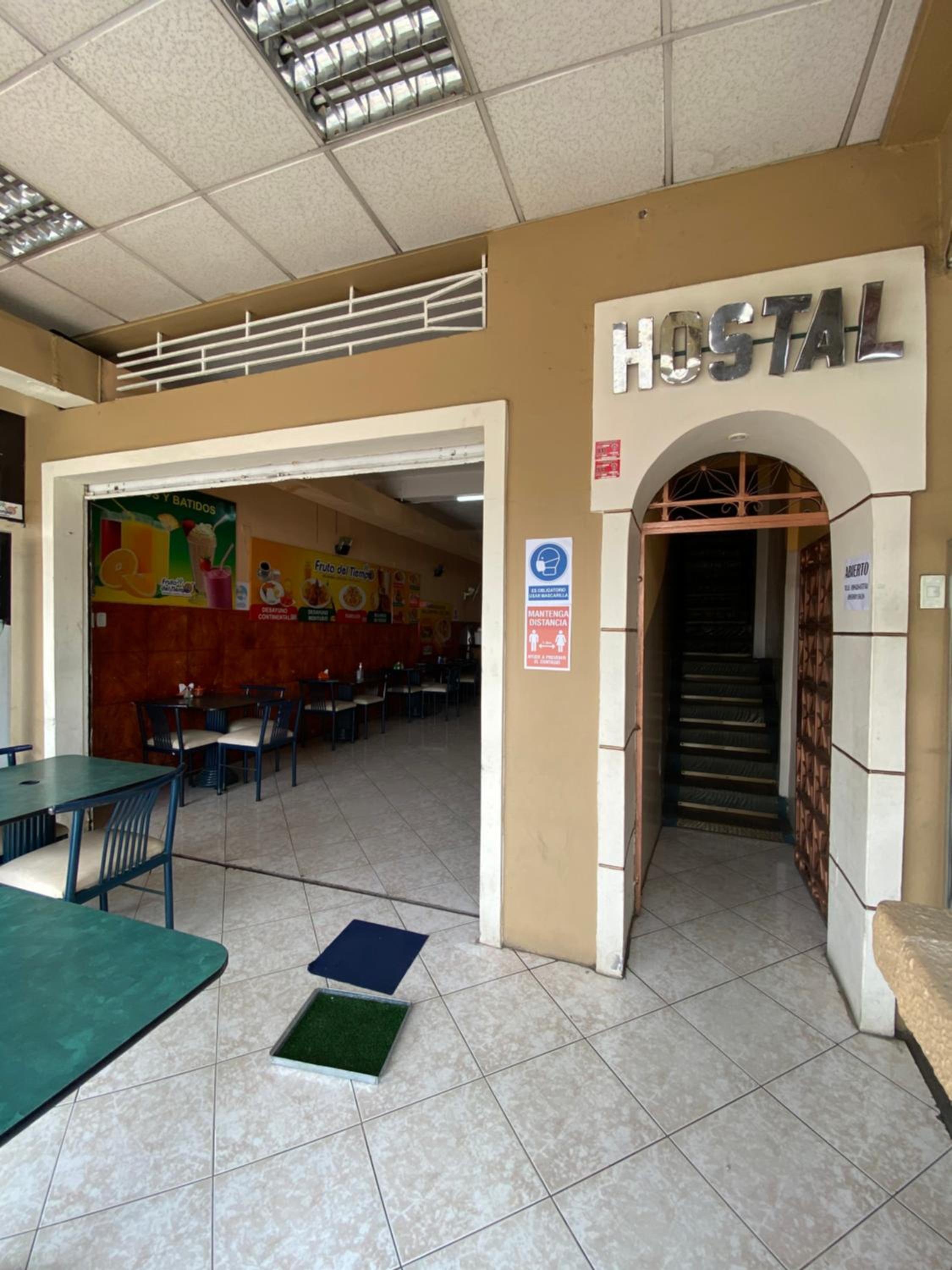 Hostal Puerto Azul