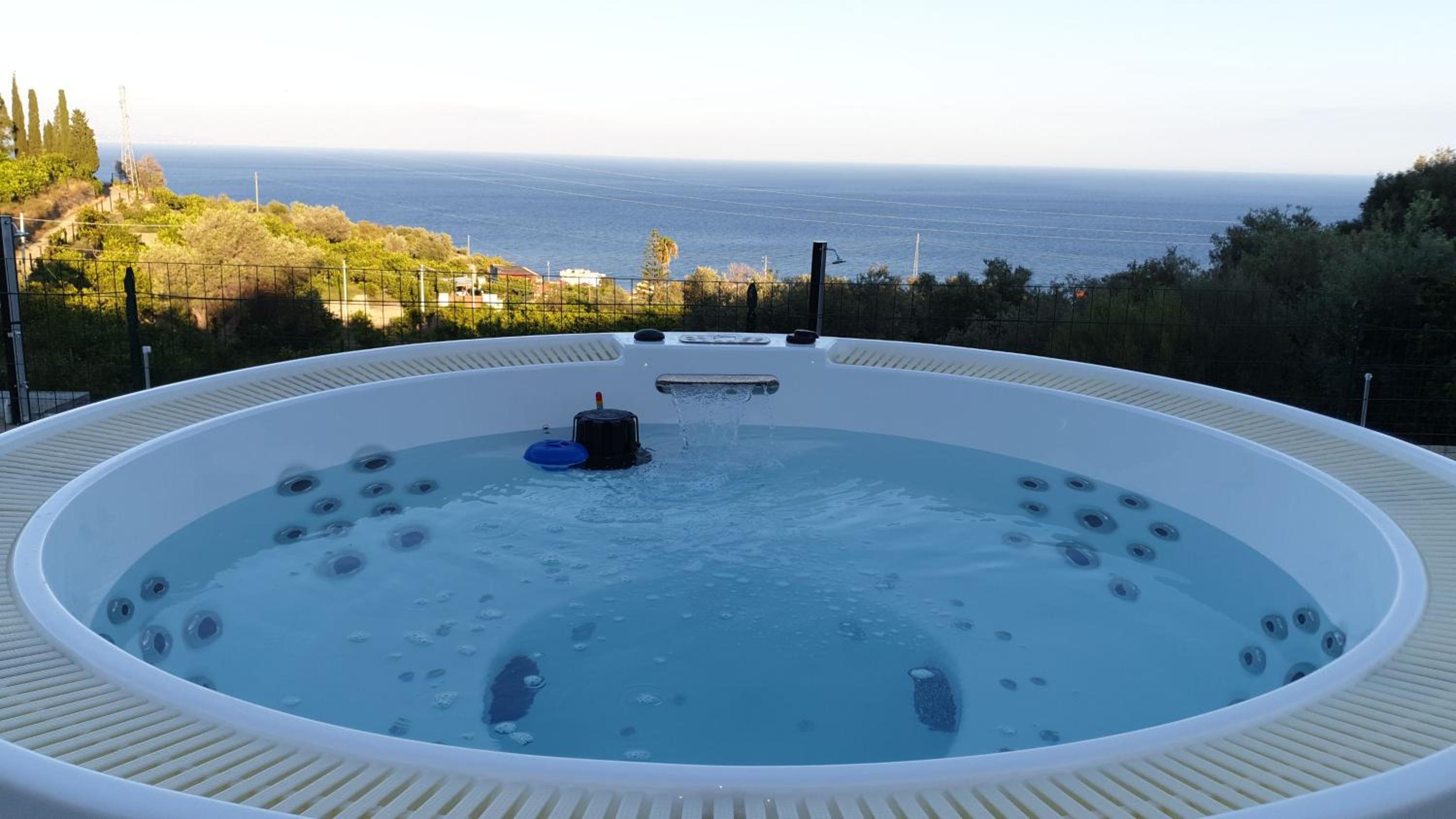 Jacuzzi