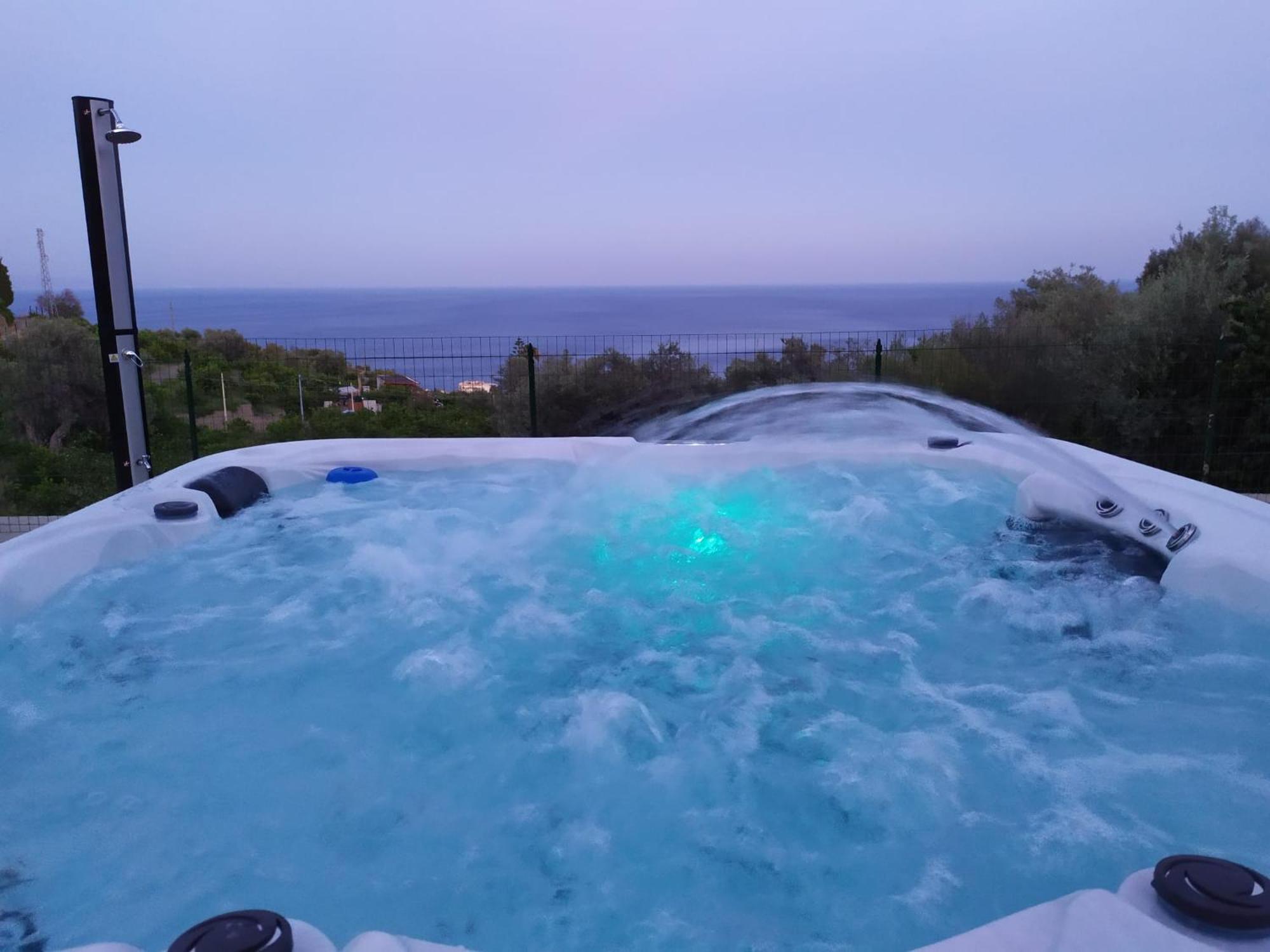 Jacuzzi