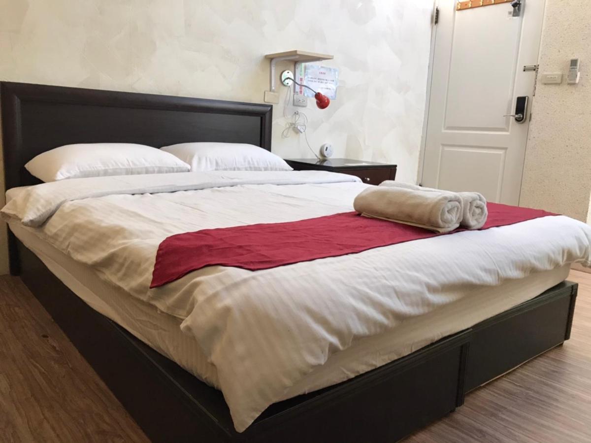 Tainan B&B Hall West Centra