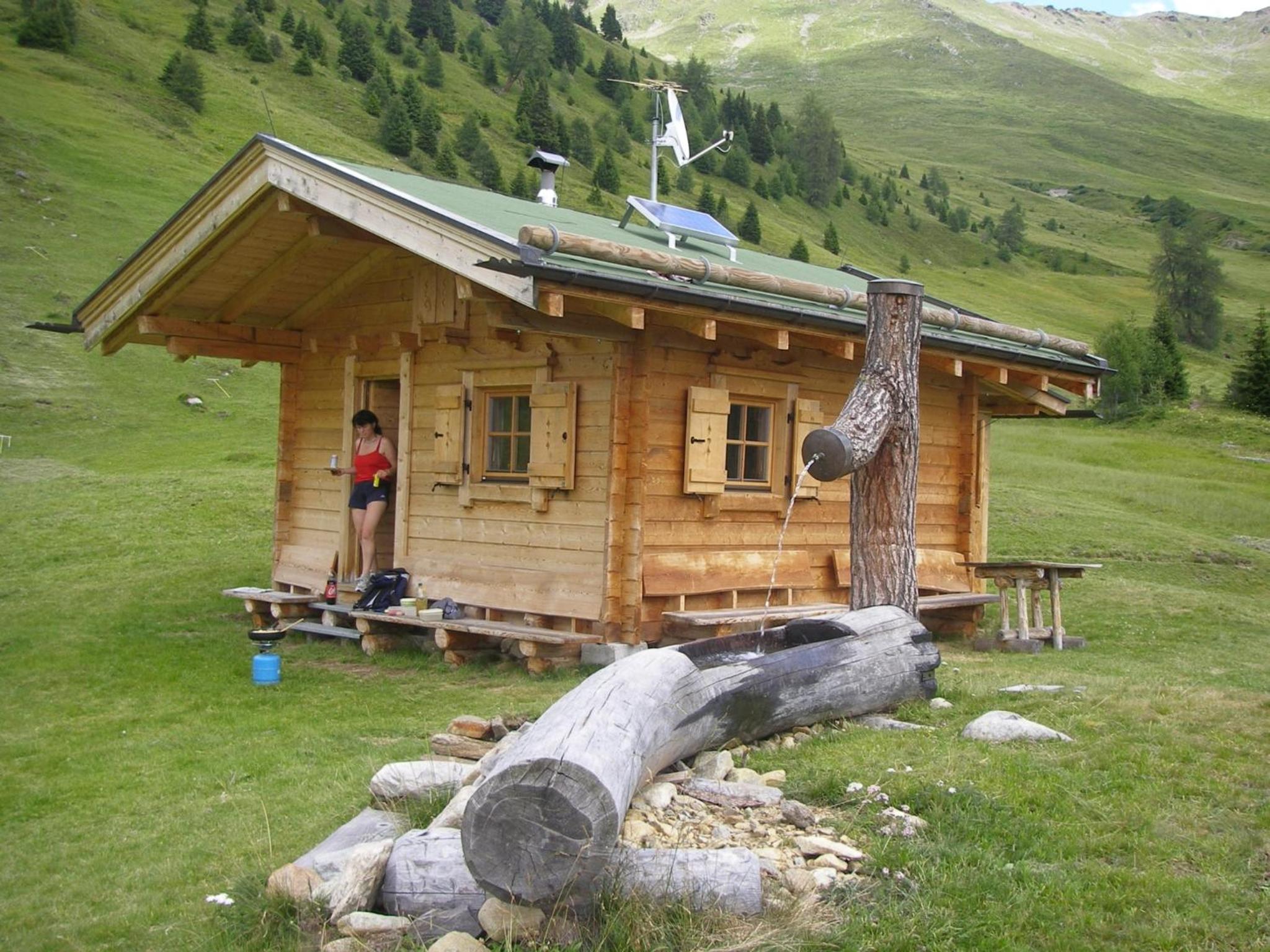 Photo 8