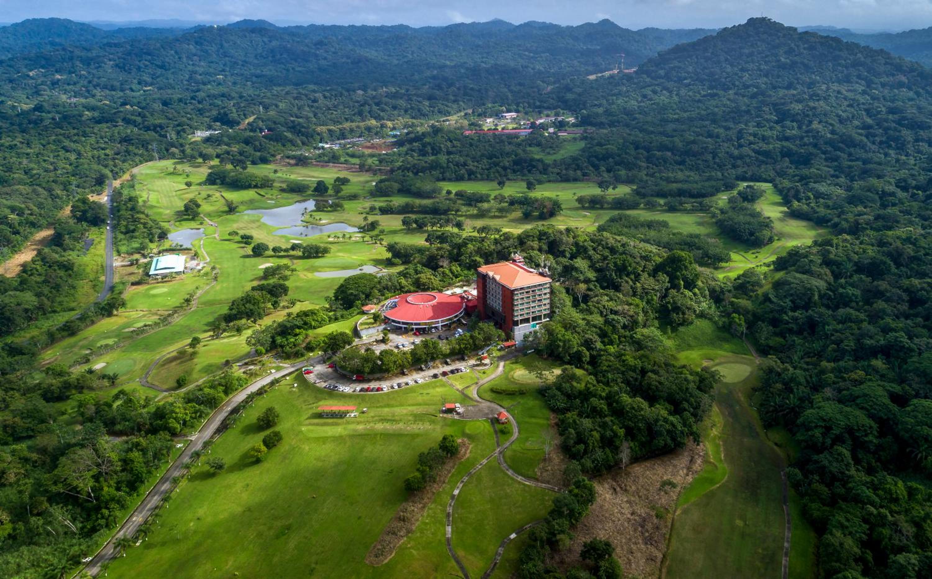 Hotel Summit Rainforest Golf Resort & All Inclusive - Image 1