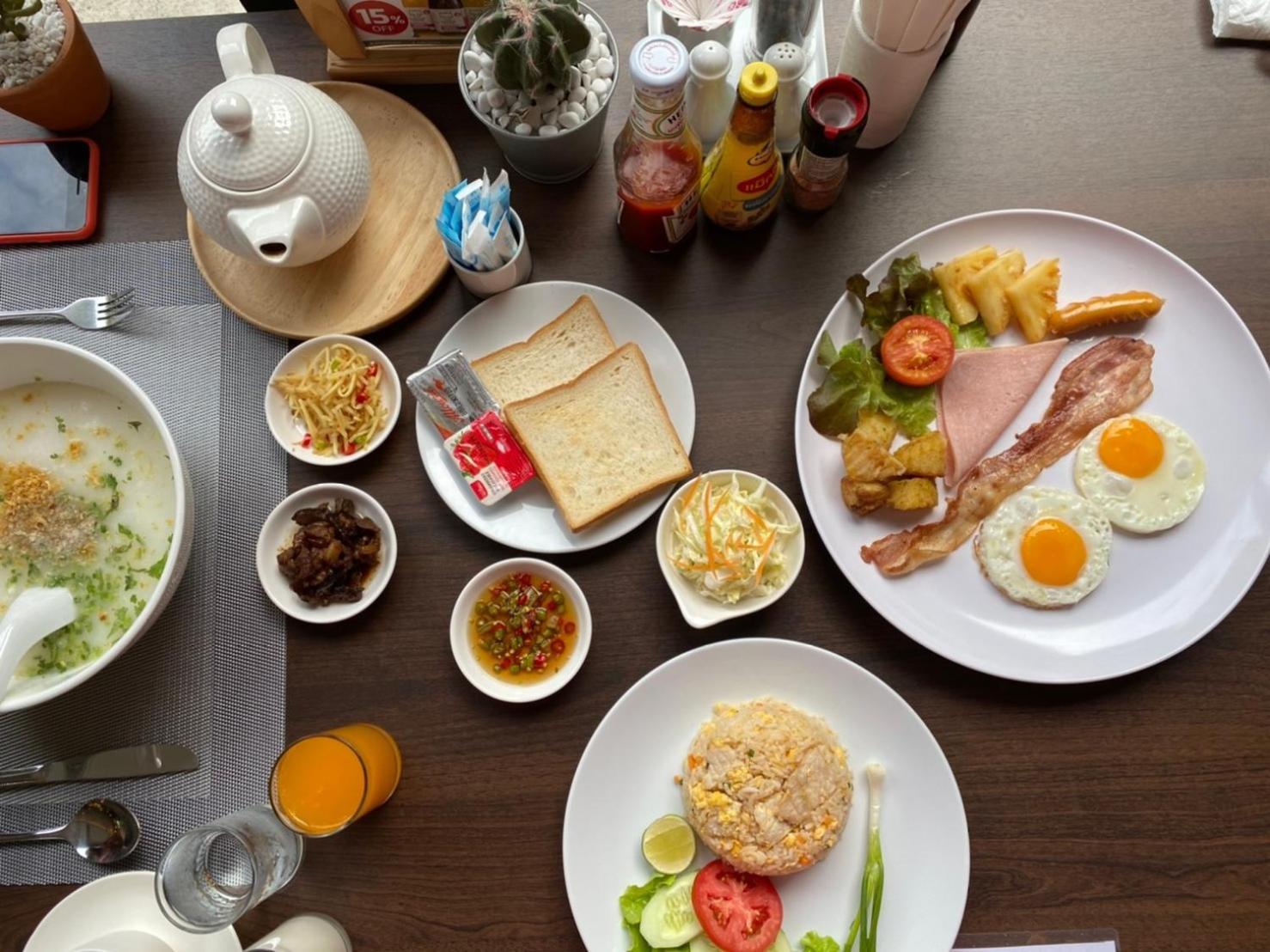 breakfast buffet