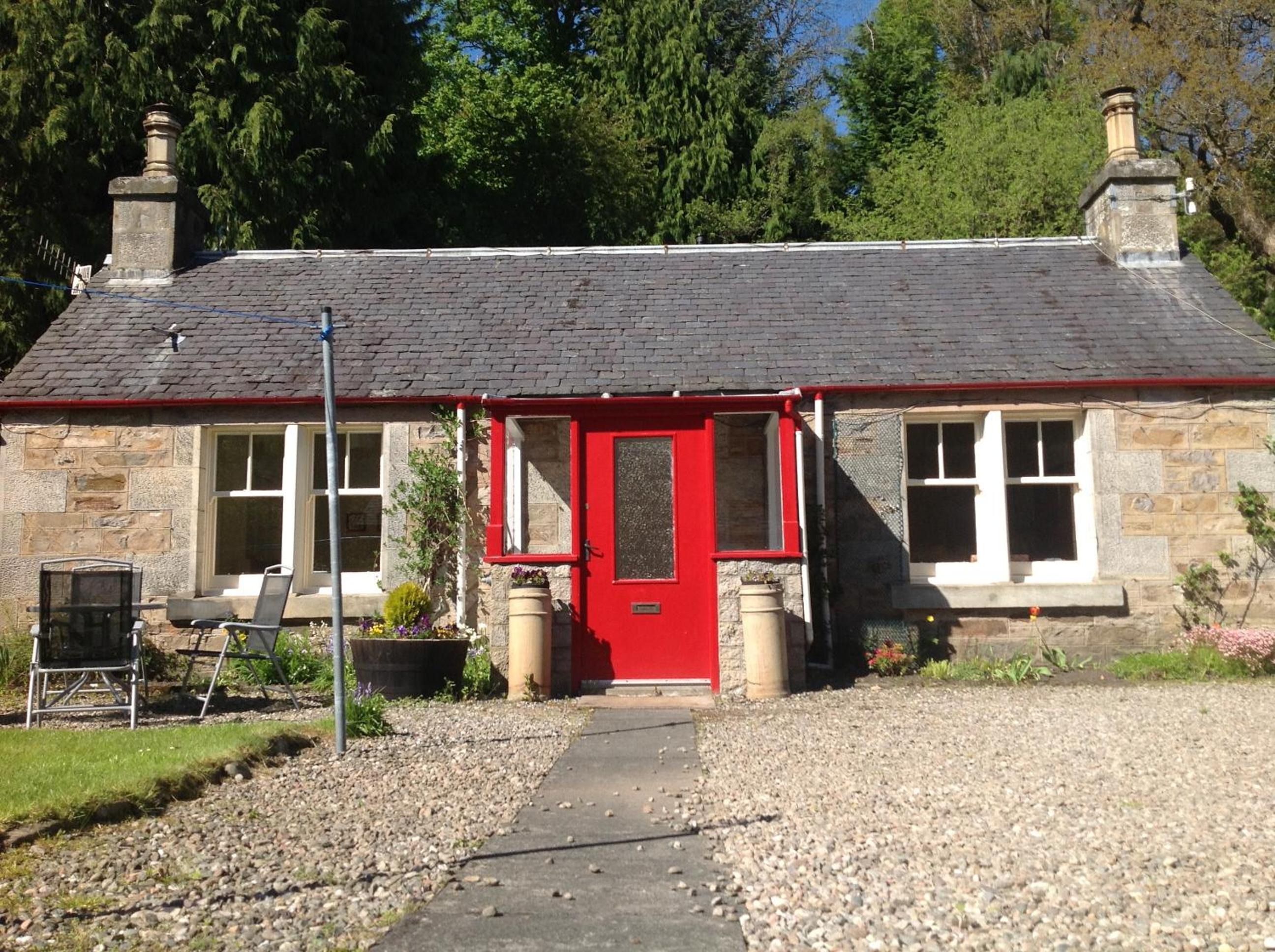 Annslea Garden Cottage view 3