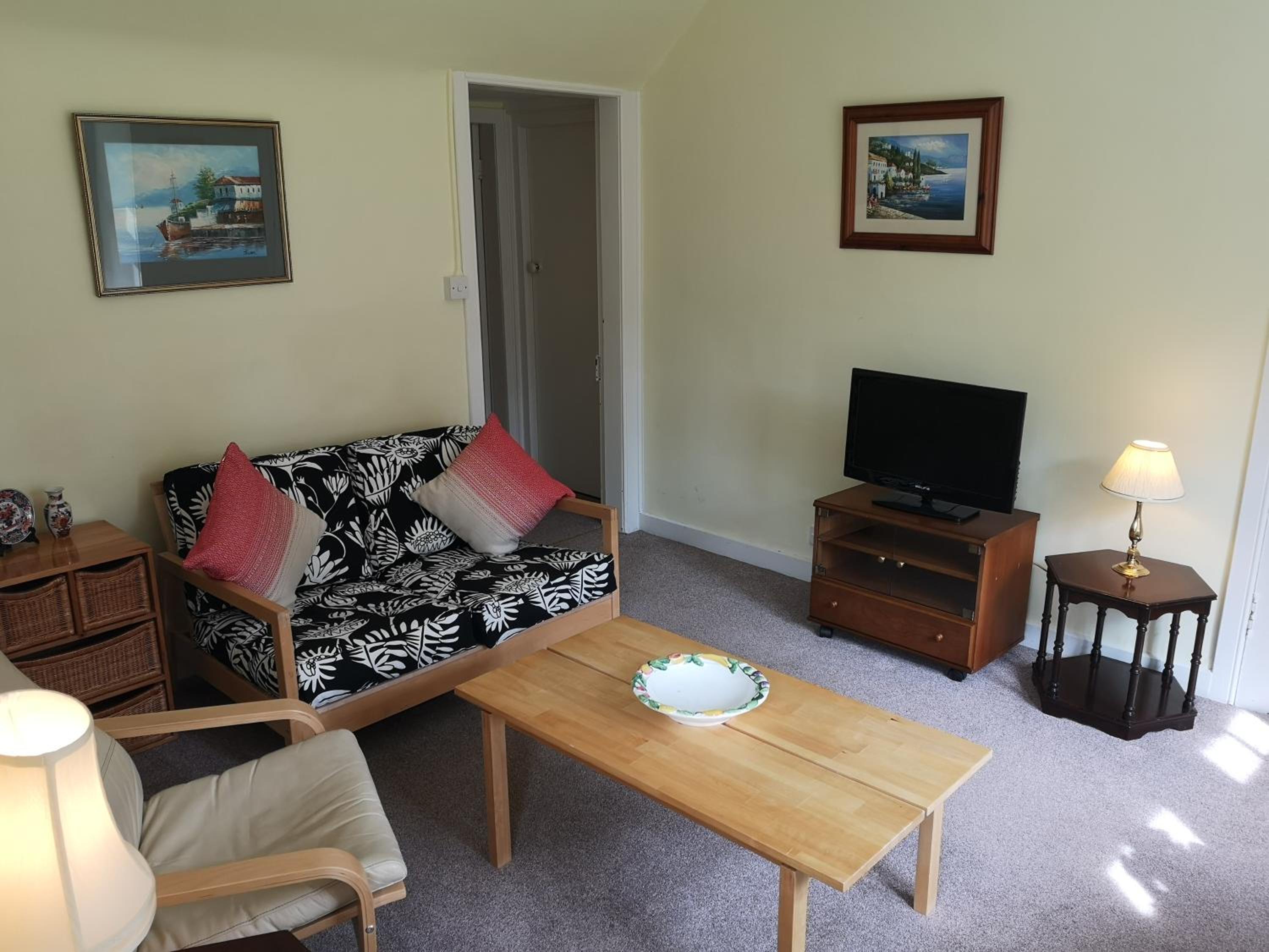 Annslea Garden Cottage view 5