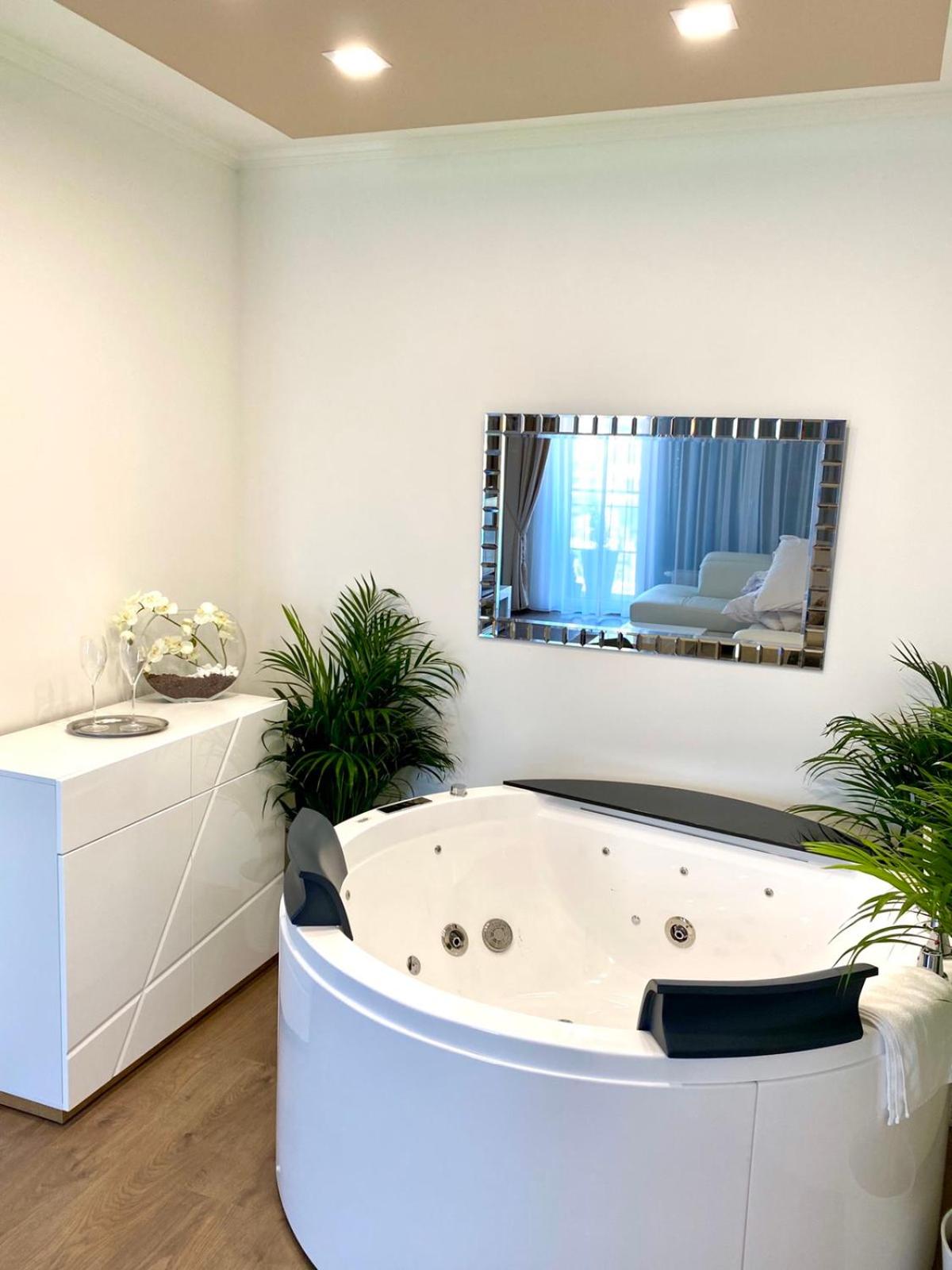 Die Oase - Luxurious Apartment near the City Center with Free Parking view 5