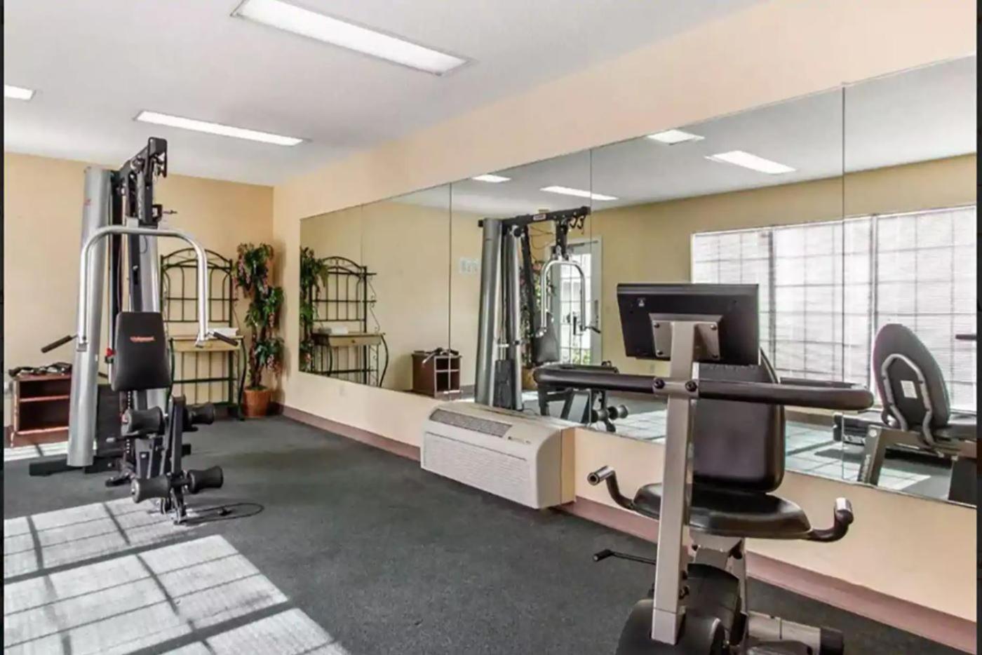 Baymont by Wyndham Selma view 5