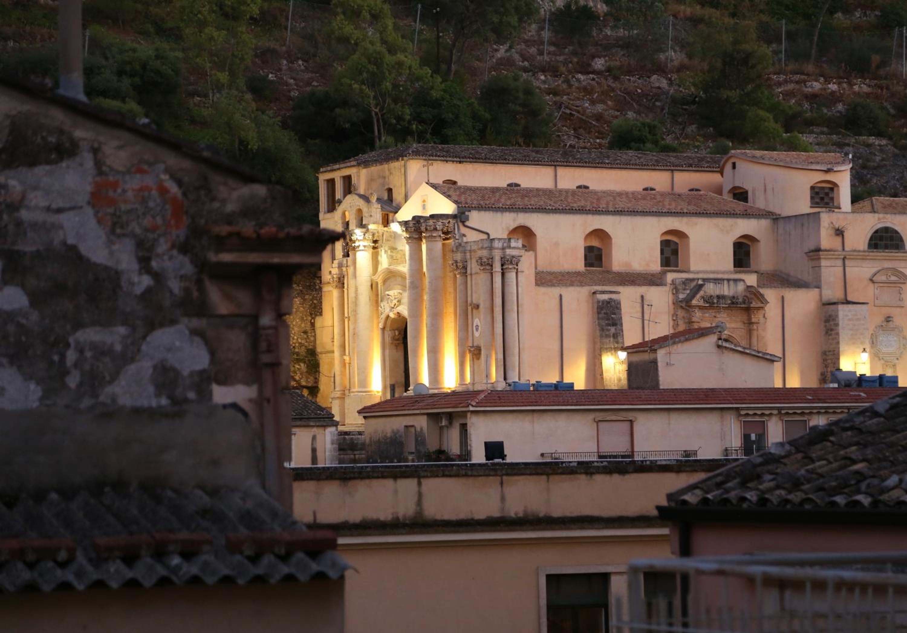 Hotel DimorAruci - Ospitalità Siciliana - Image 1