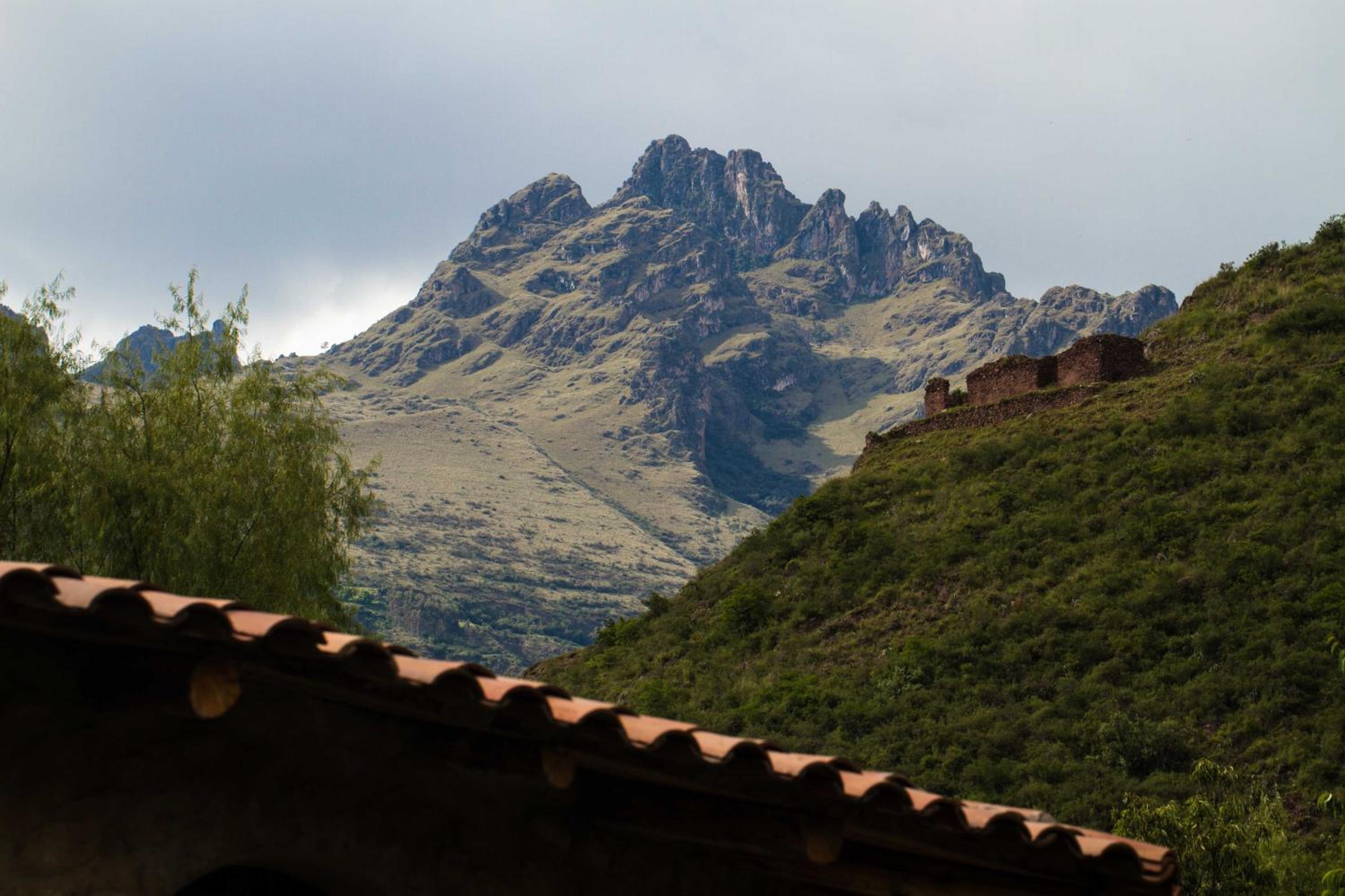 Illa Wasi Sacred Valley view 2