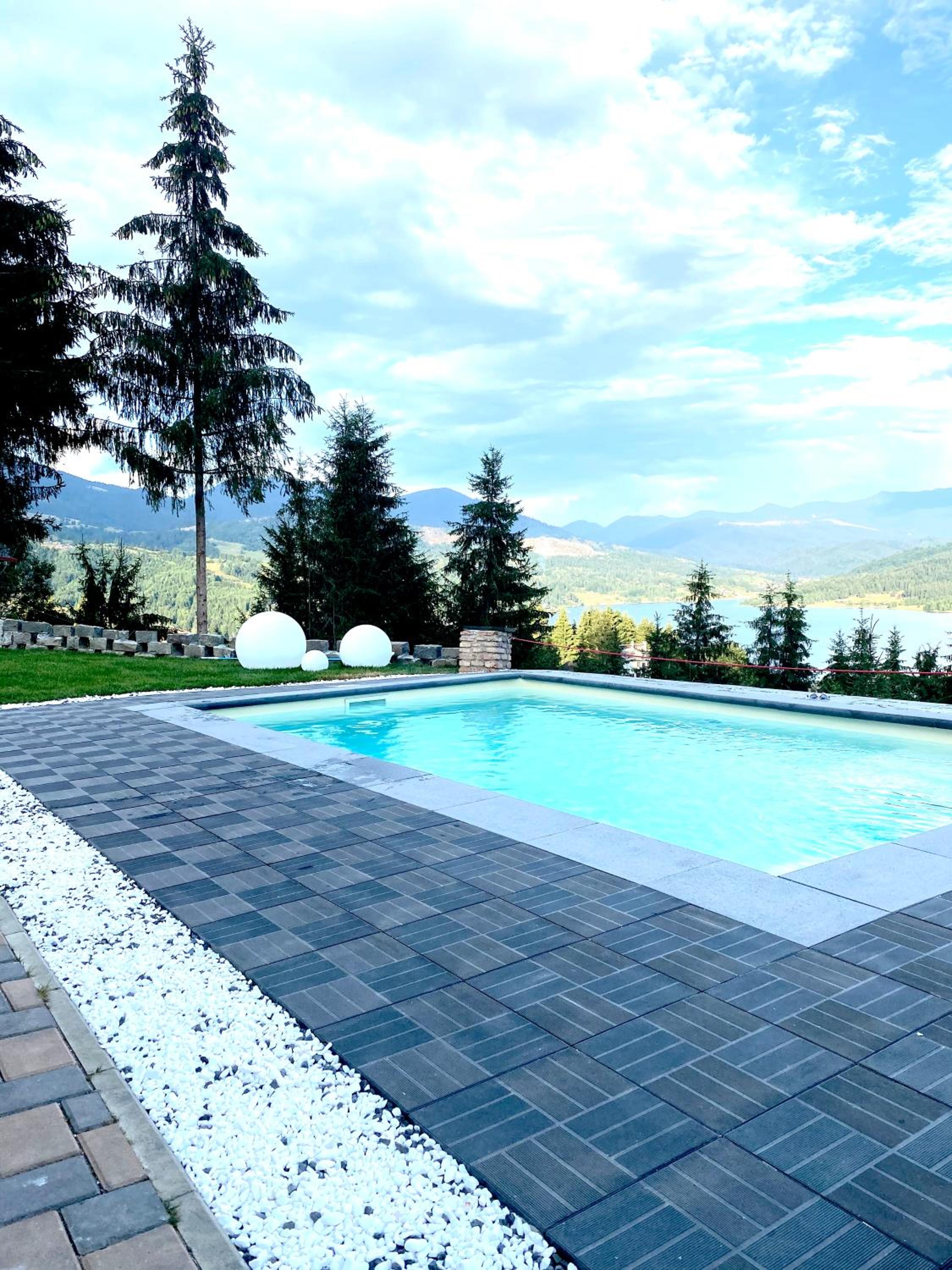 TURQUOISE HOUSE