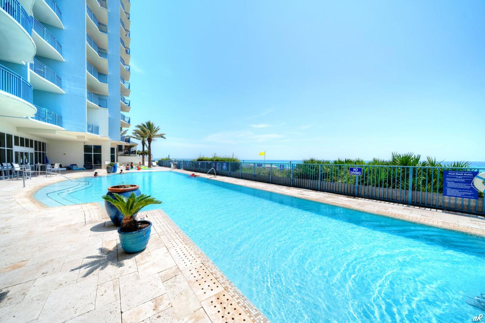 Gorgeous Oceanfront Condo with BBQ view 3