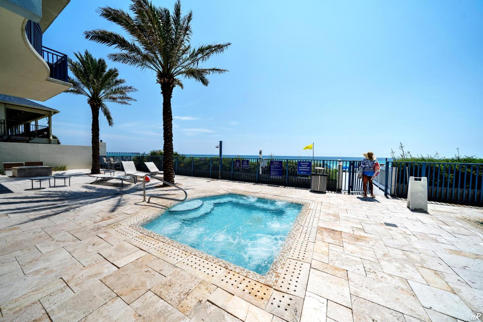 Gorgeous Oceanfront Condo with BBQ view 2