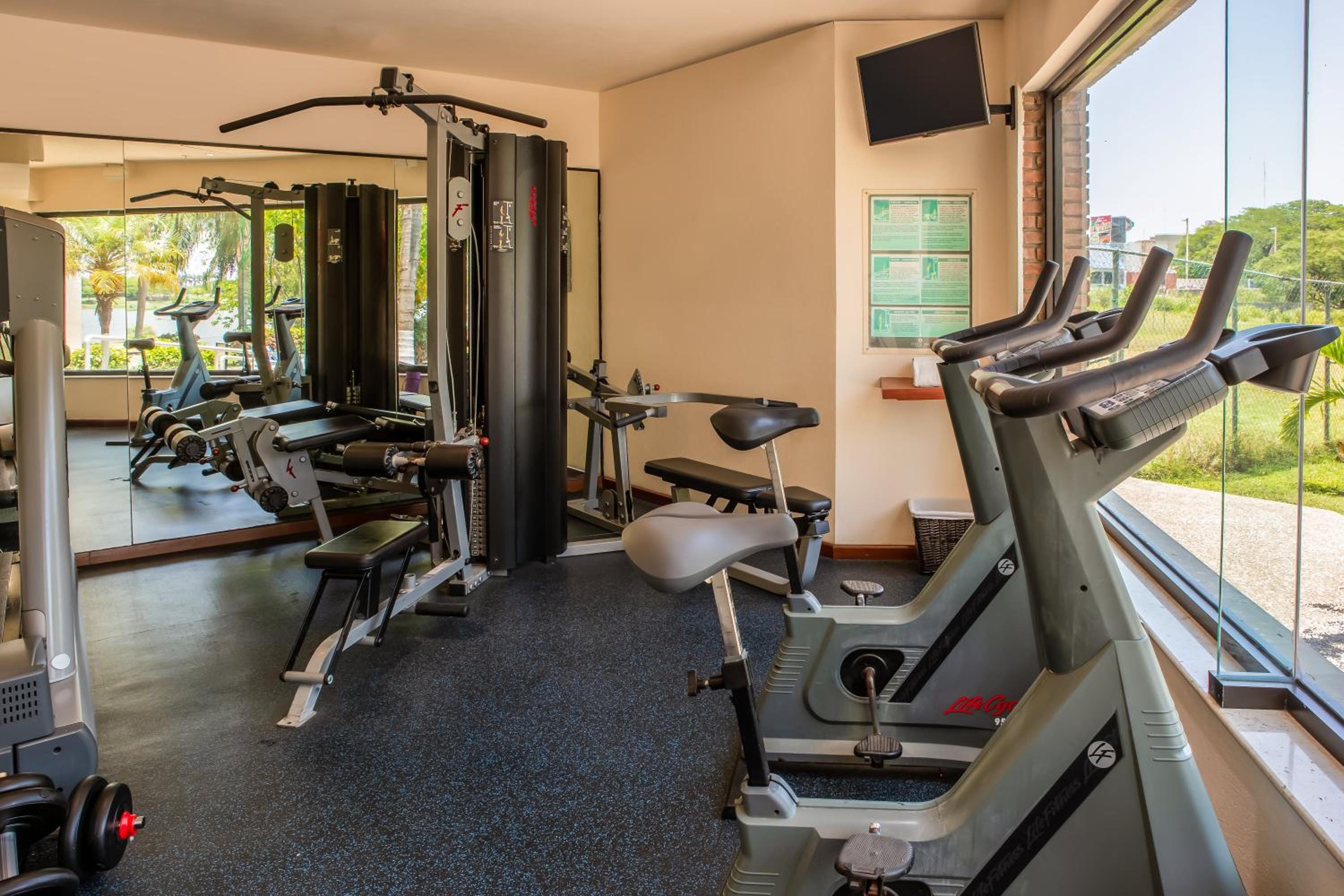 Tampico Vacations - Fiesta Inn Tampico - Property Image 9