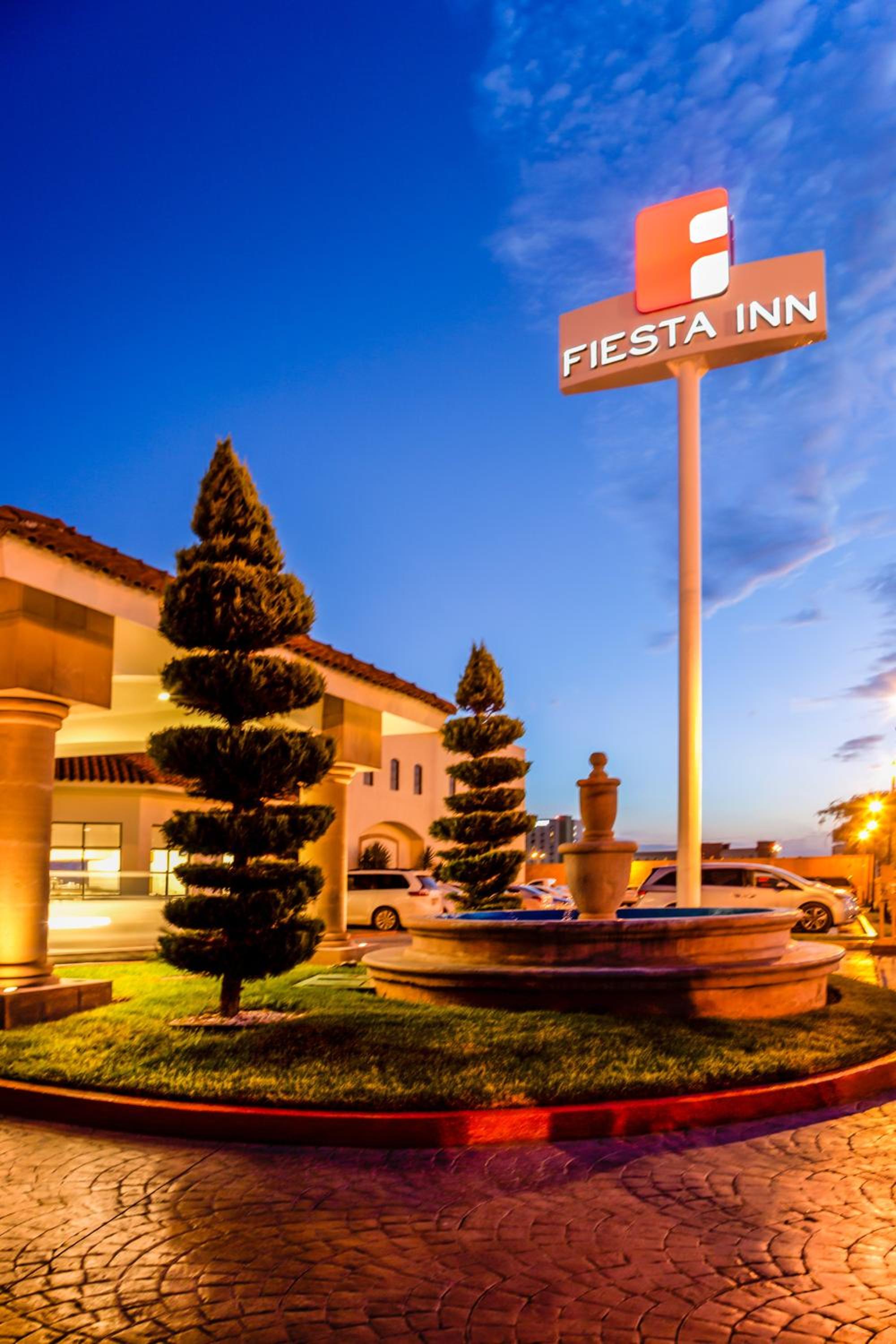 Saltillo Vacations - Fiesta Inn Saltillo - Property Image 2