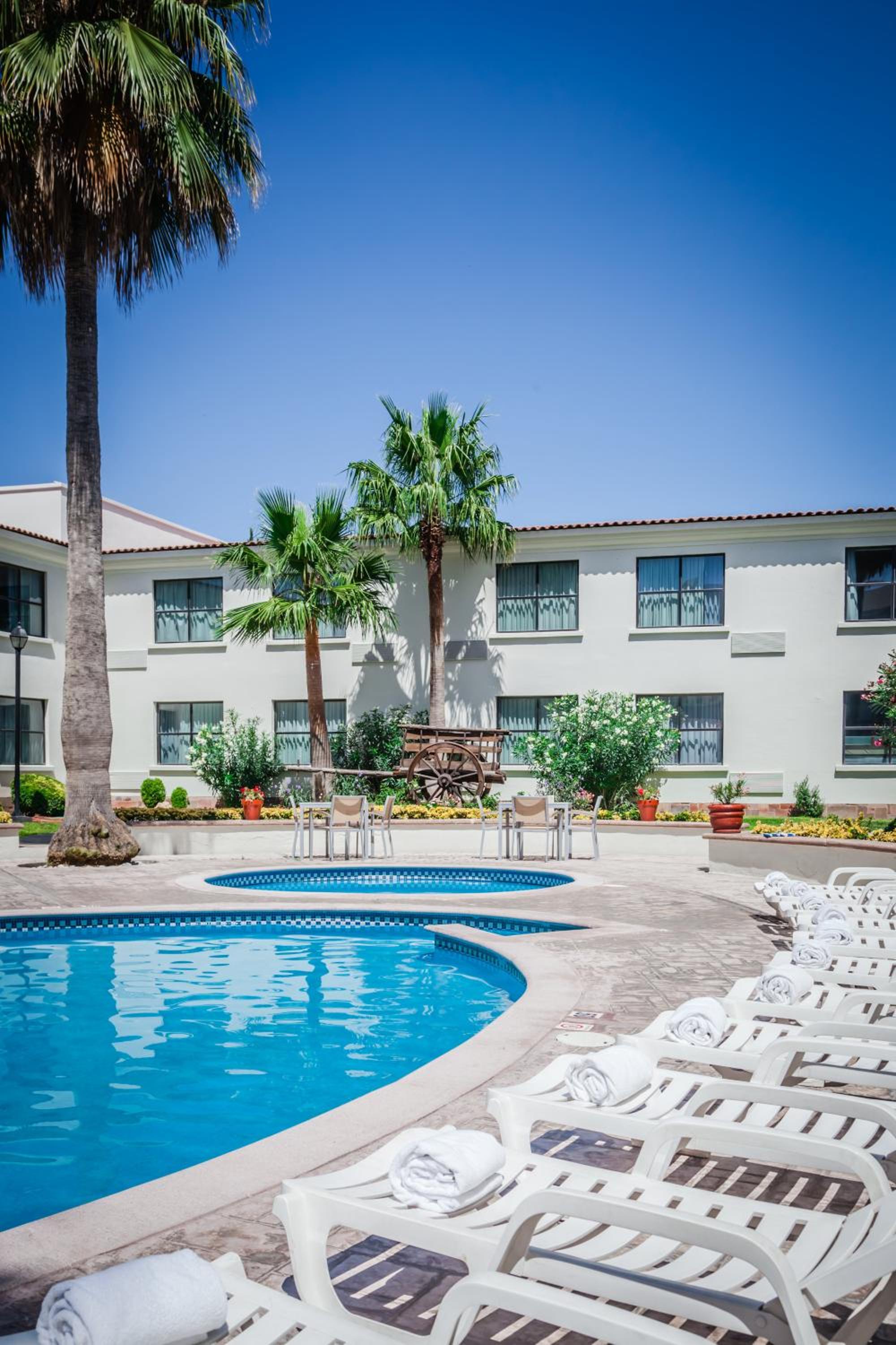 Saltillo Vacations - Fiesta Inn Saltillo - Property Image 10