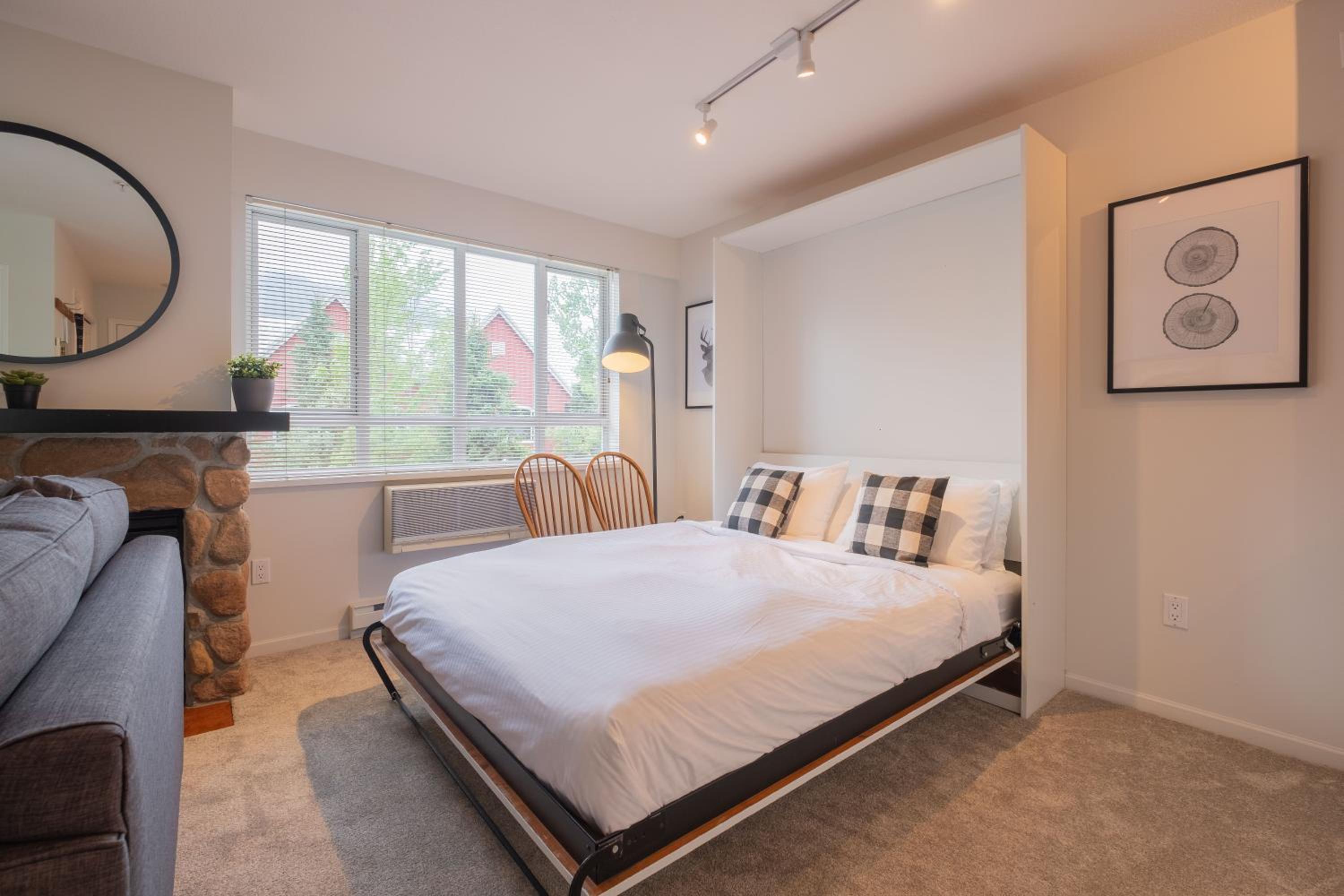 Eagle Lodge by Outpost Whistler - Image 3