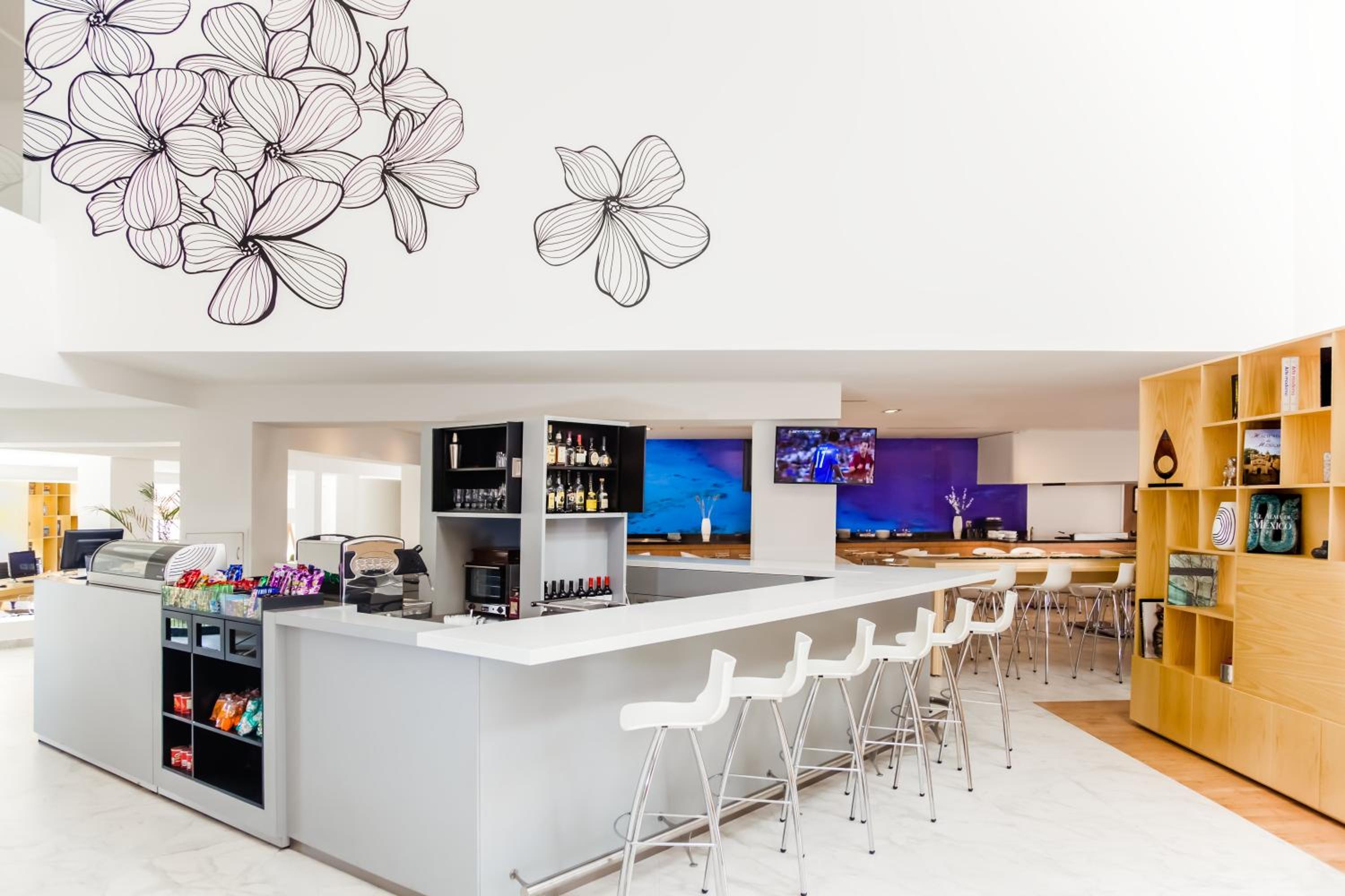 Saltillo Vacations - Fiesta Inn Saltillo - Property Image 6