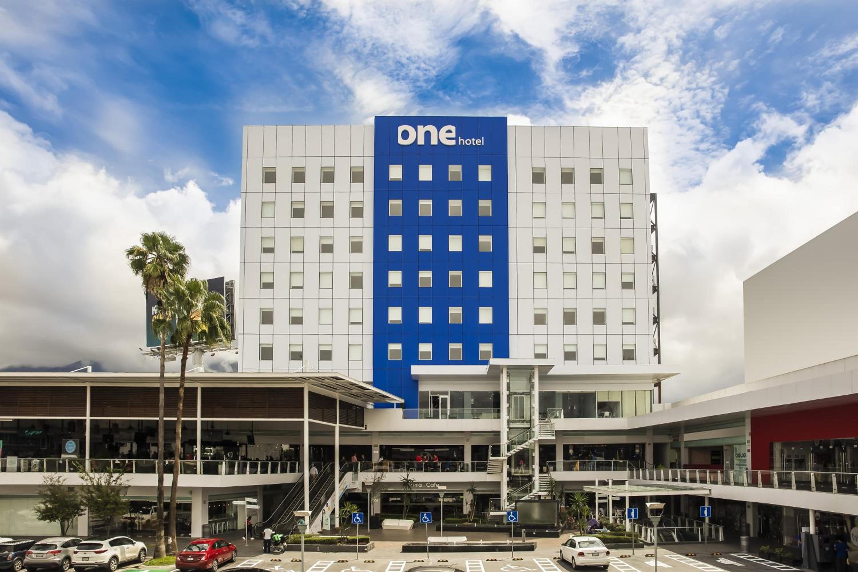 Hotel One Monterrey Tecnologico - Image 1