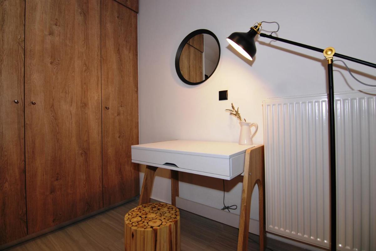 Brand New Cozy Basement Apartment photo 5